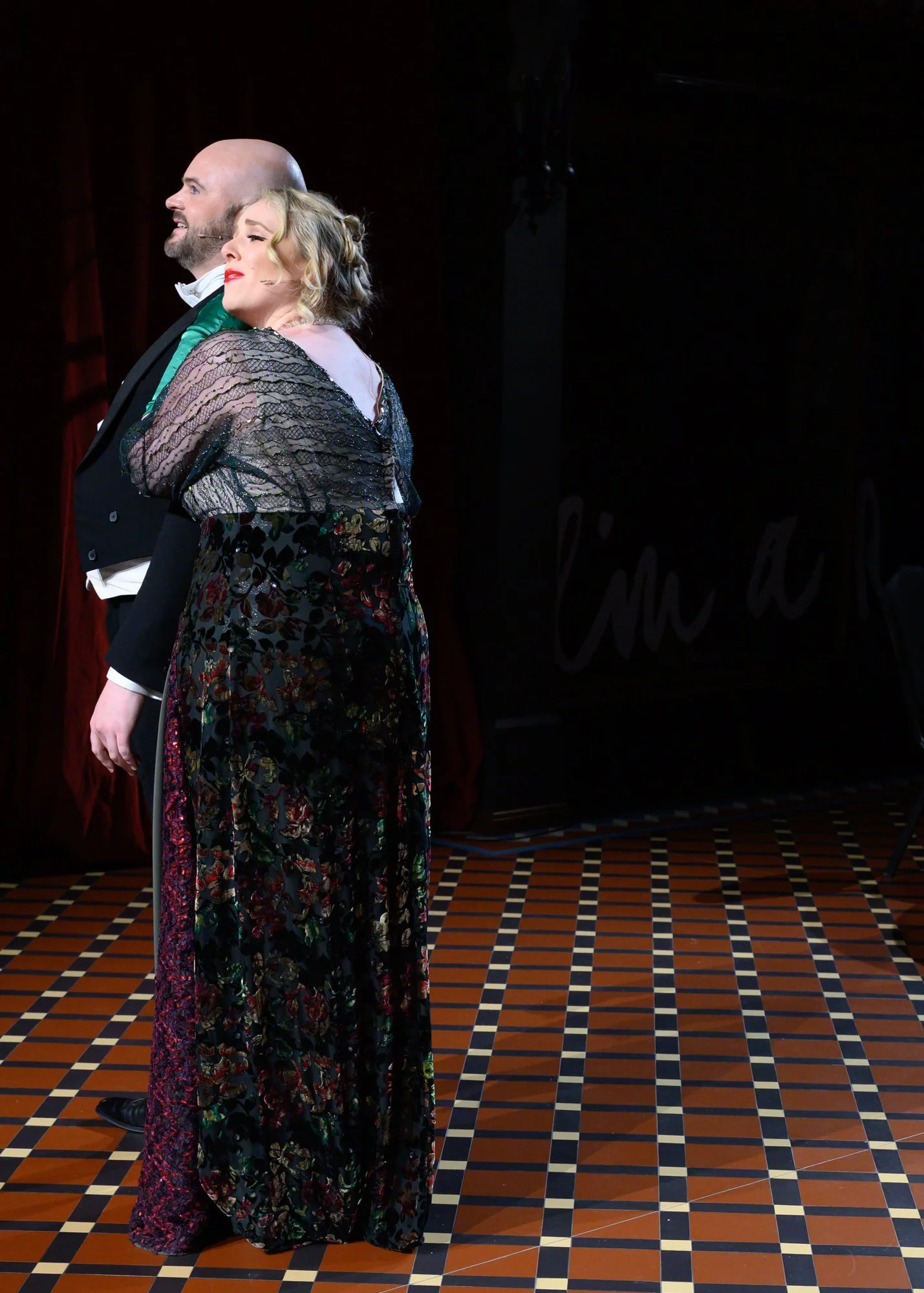 Andrew Grenon (Danilo) and Matilda Wickbom (Hanna) 