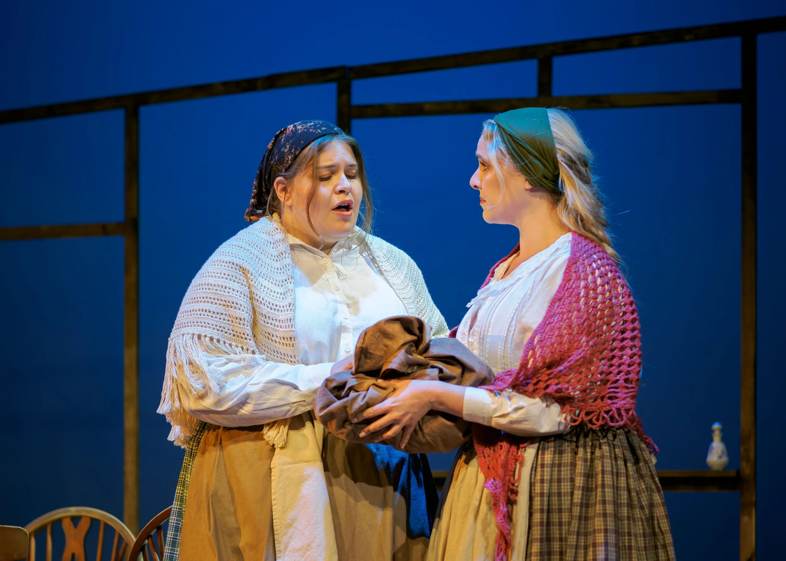 Erin Connelly-Whyte (Cathleen) and Matilda Wickbom (Nora)