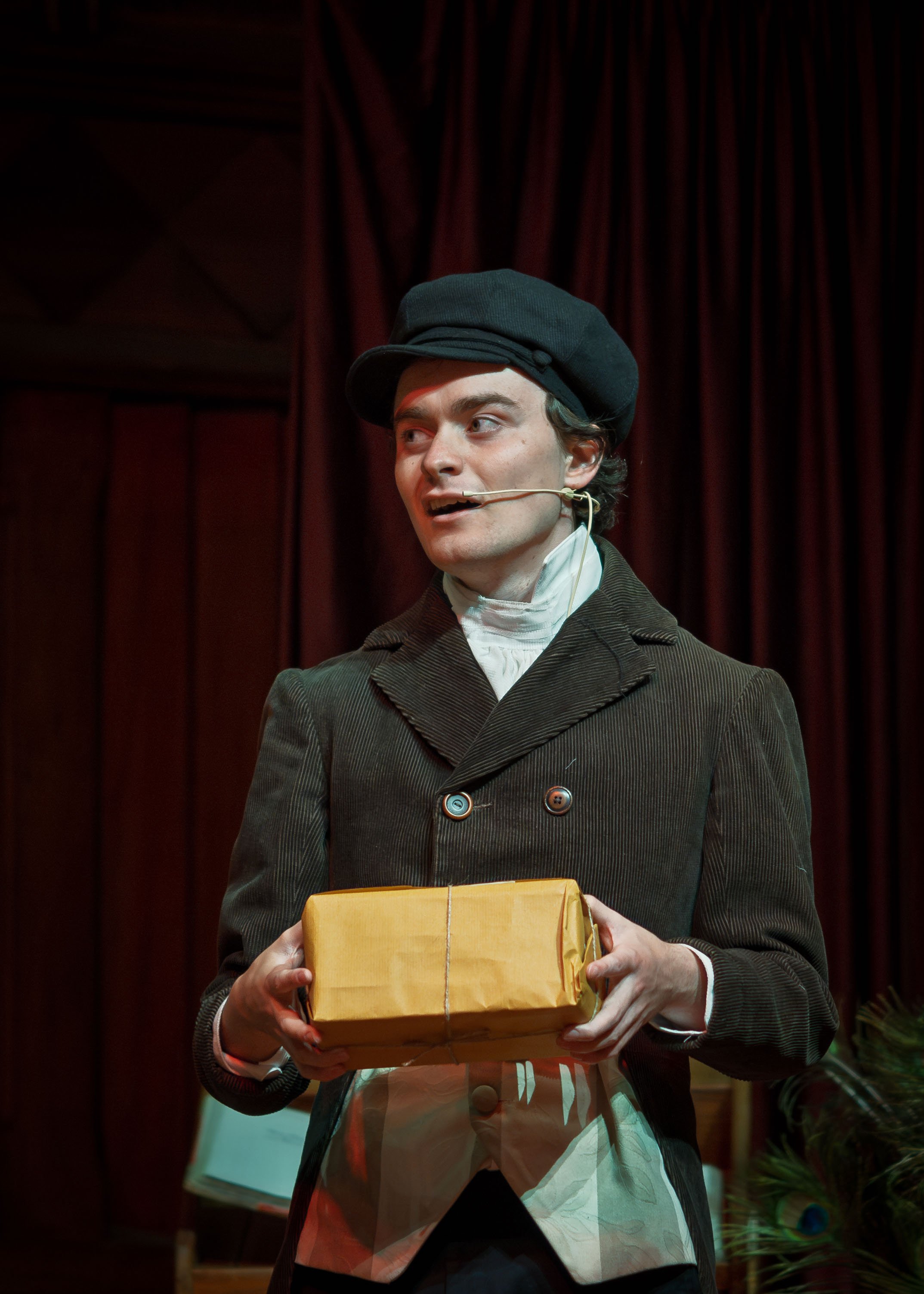 Oscar Kersey (Peter Cratchit)