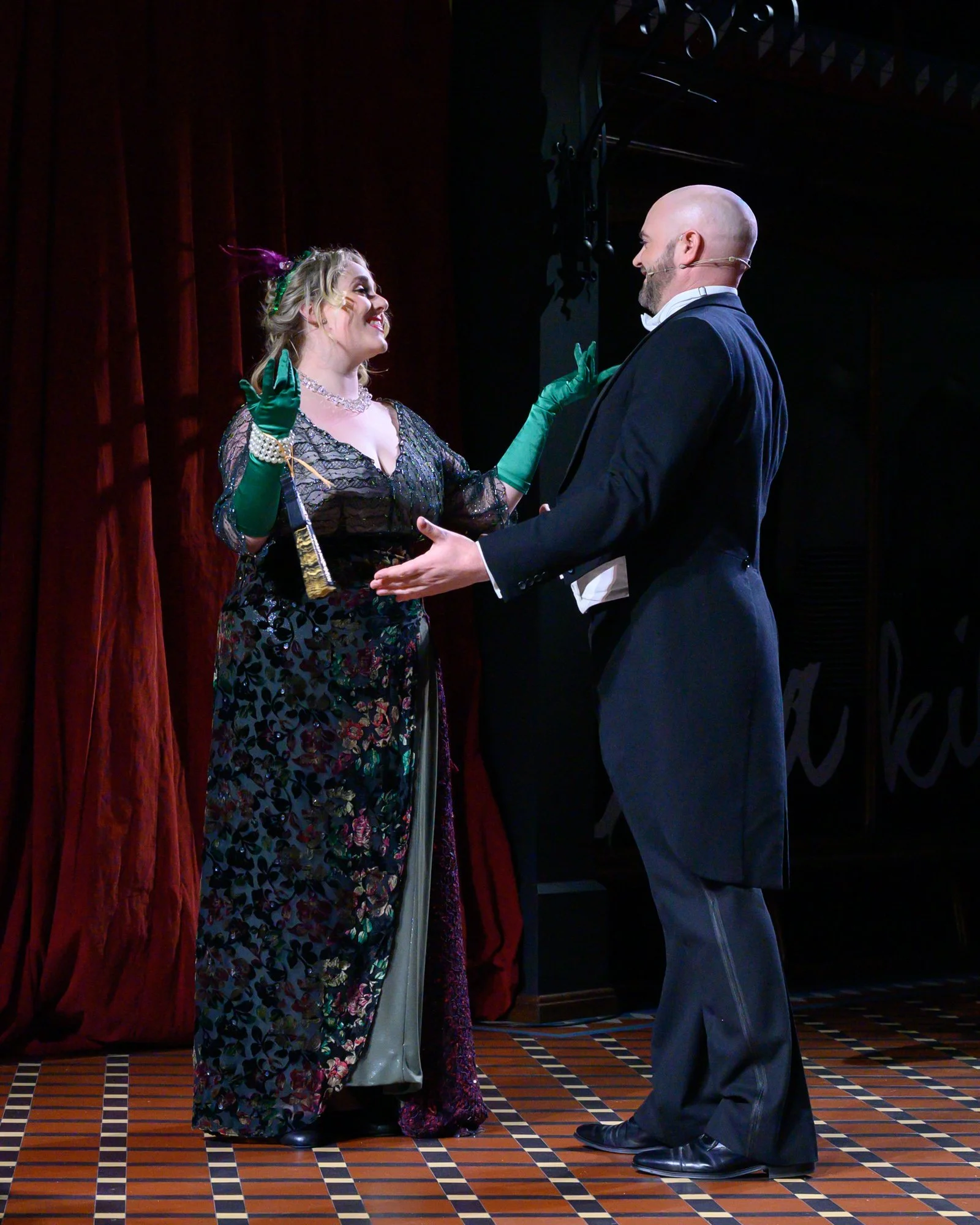 Matilda Wickbom (Hanna) and Andrew Grenon (Danilo)