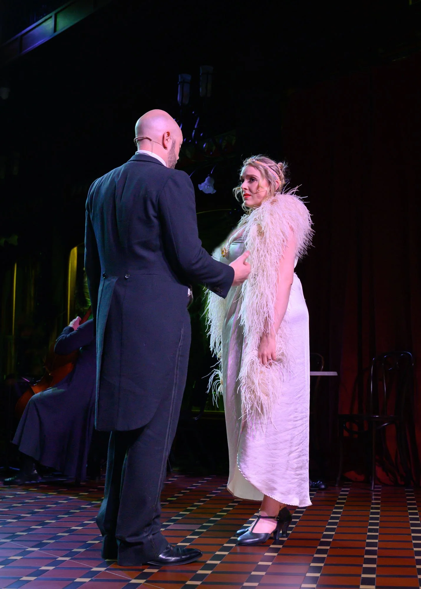 Andrew Grenon (Danilo) and Matilda Wickbom (Hanna) 