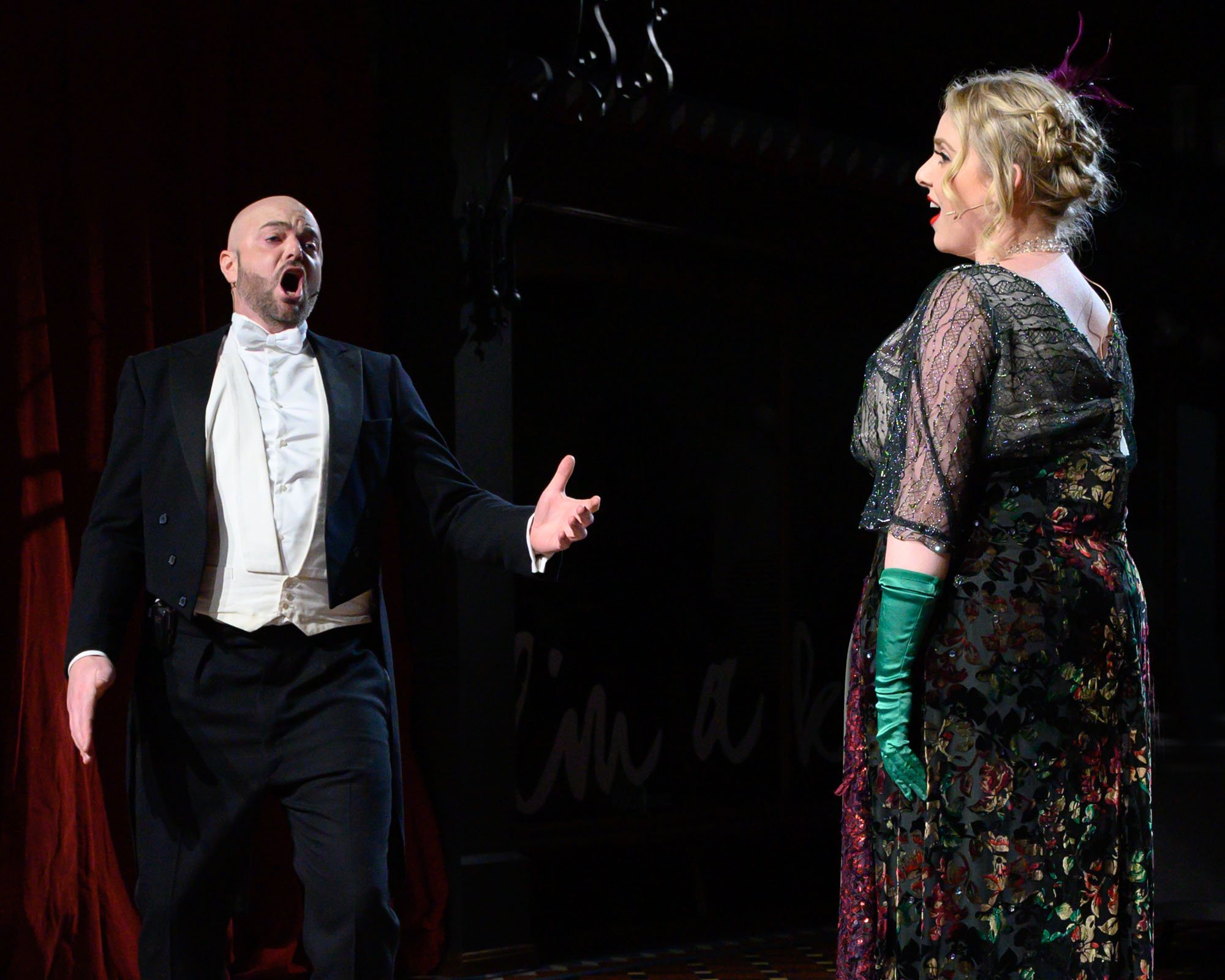 Andrew Grenon (Danilo) and Matilda Wickbom (Hanna) 