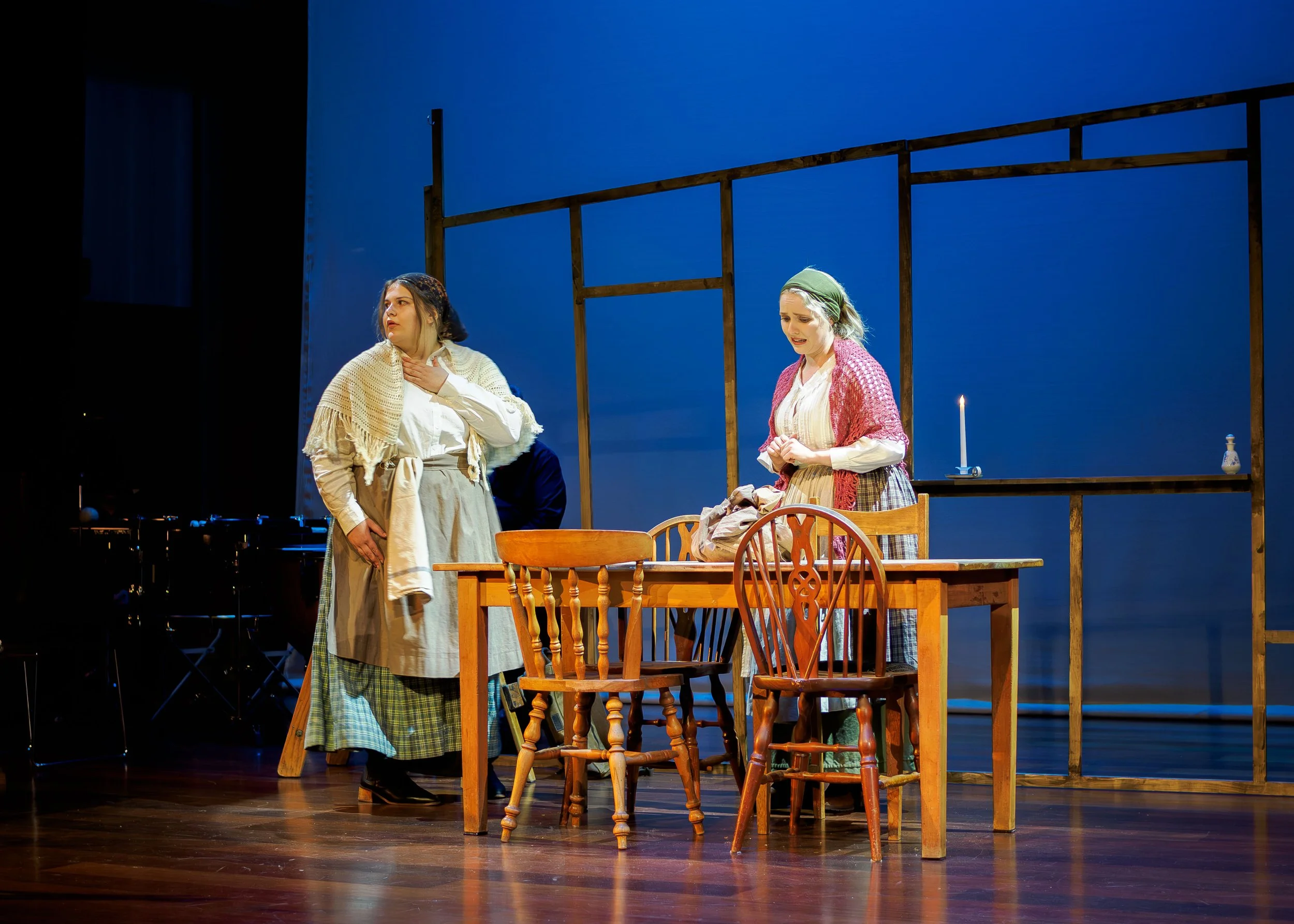 Erin Connelly-Whyte (Cathleen) and Matilda Wickbom (Nora)