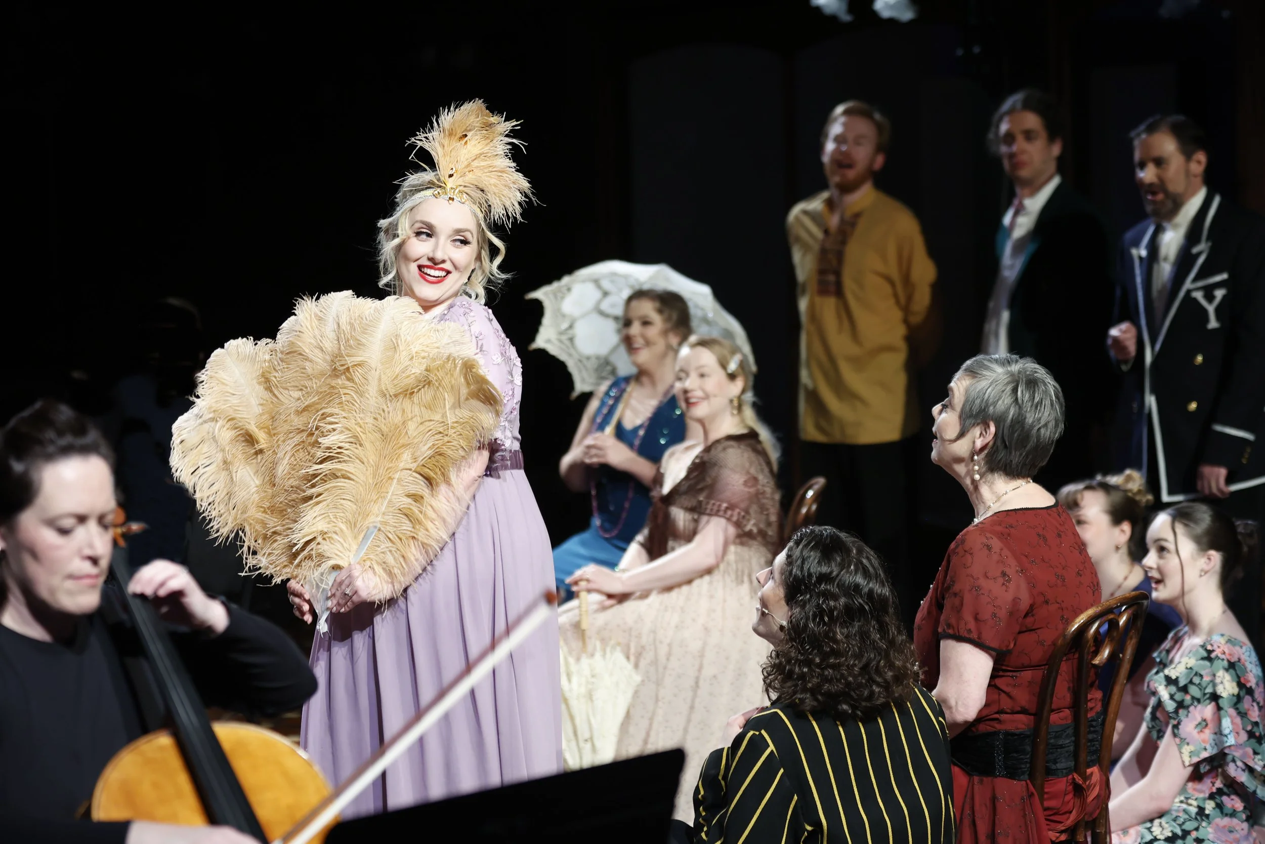 Matilda Wickbom (Hanna Glavari) and company - 'Vilja'