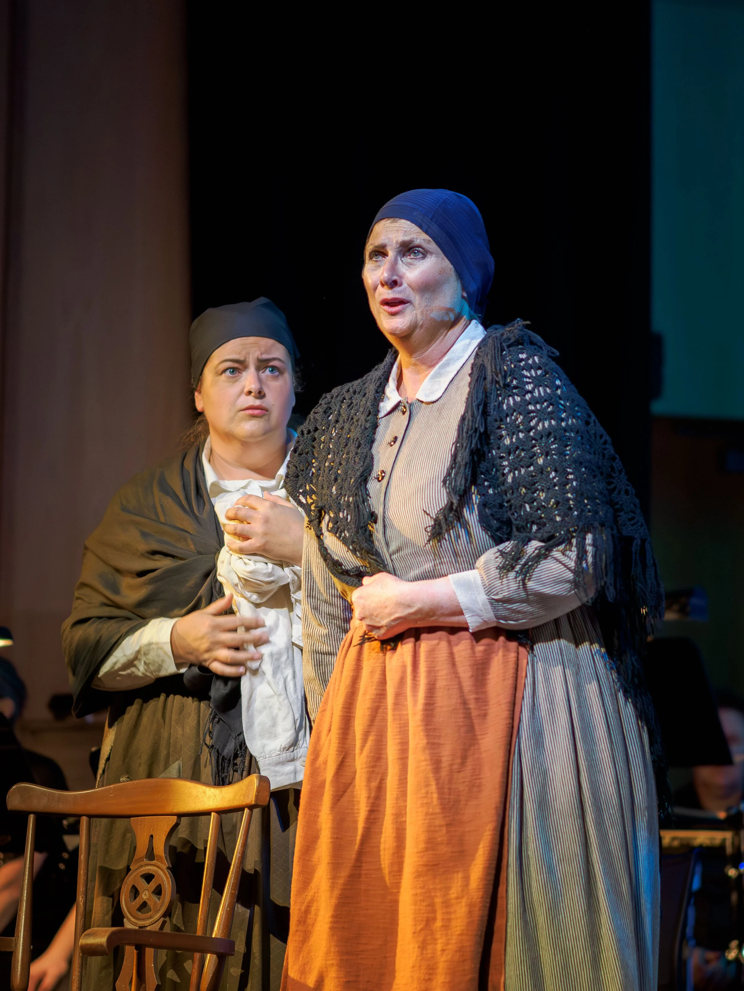 Emma Summers (First Keening Woman) and Louisa Pilkington (Maurya)
