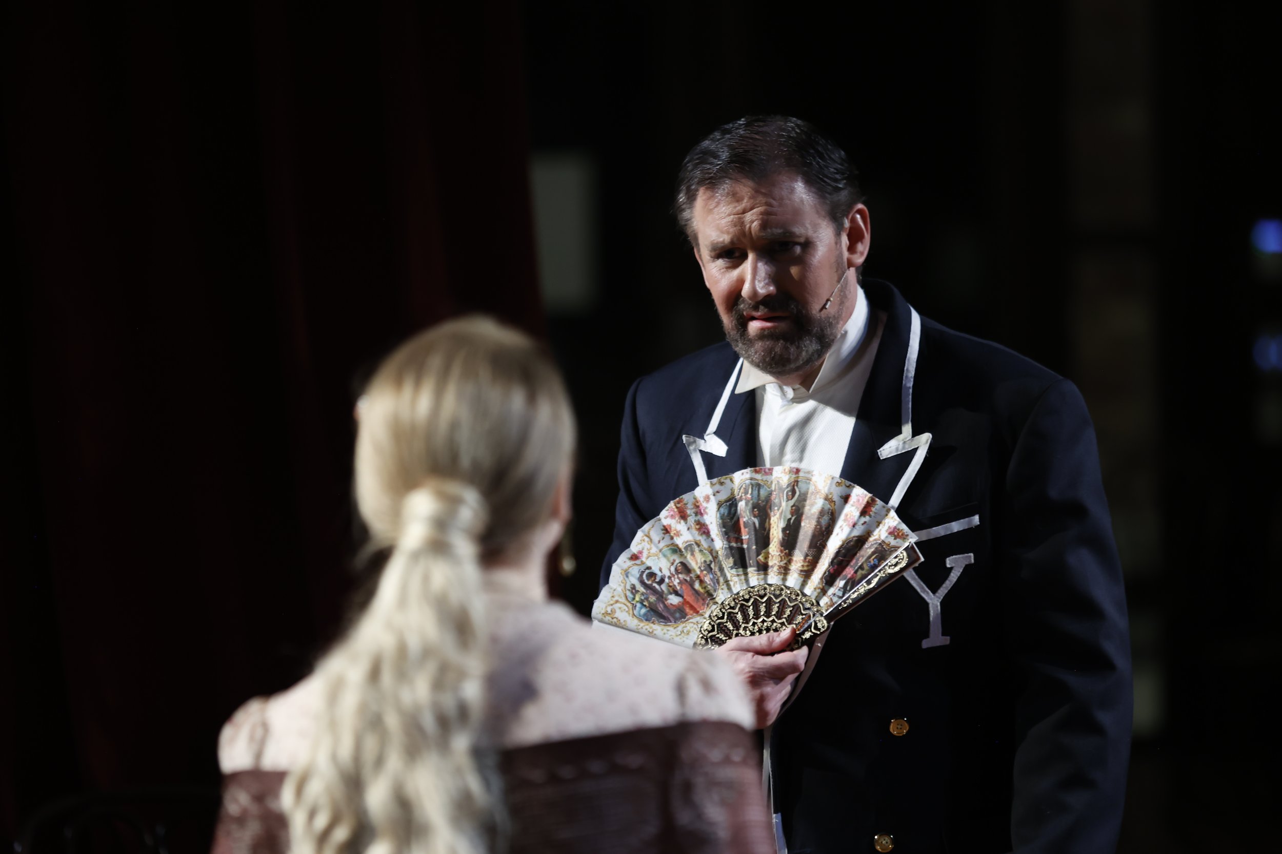 Katherine Doig (Valencienne) and Nigel Withington (Camille de Rosillon)
