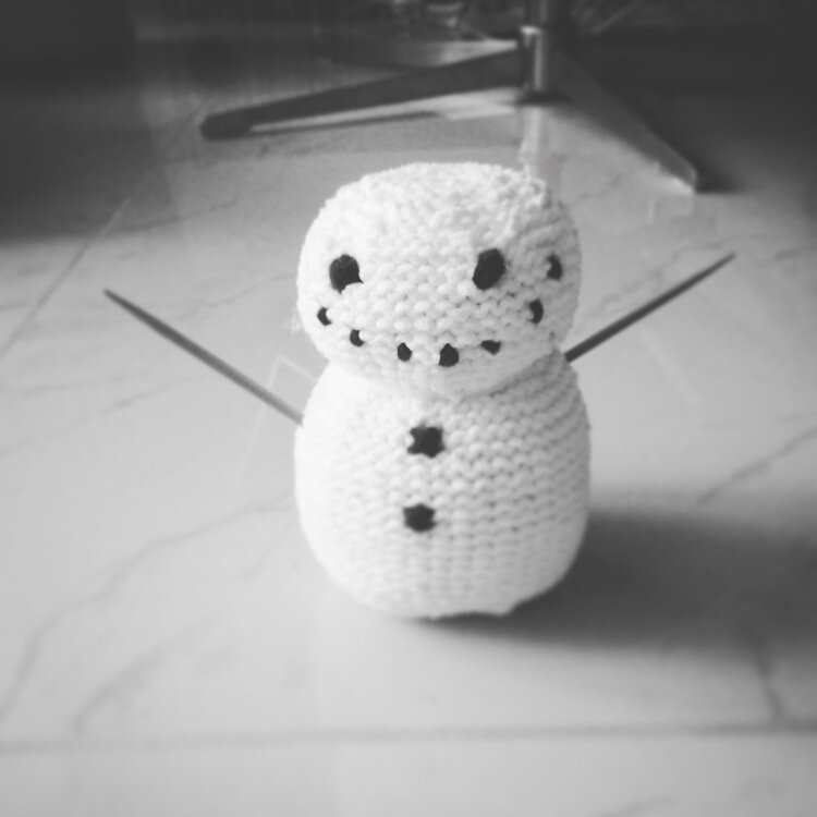 snowman/knitting needle catcher