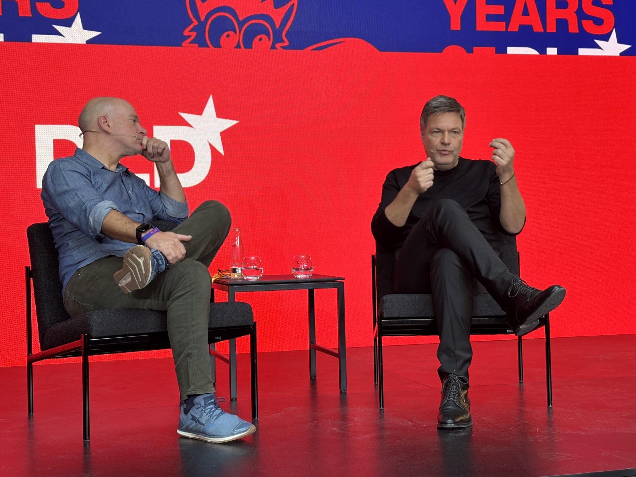 dld-2025-robert-habeck-fireside-chat.jpeg