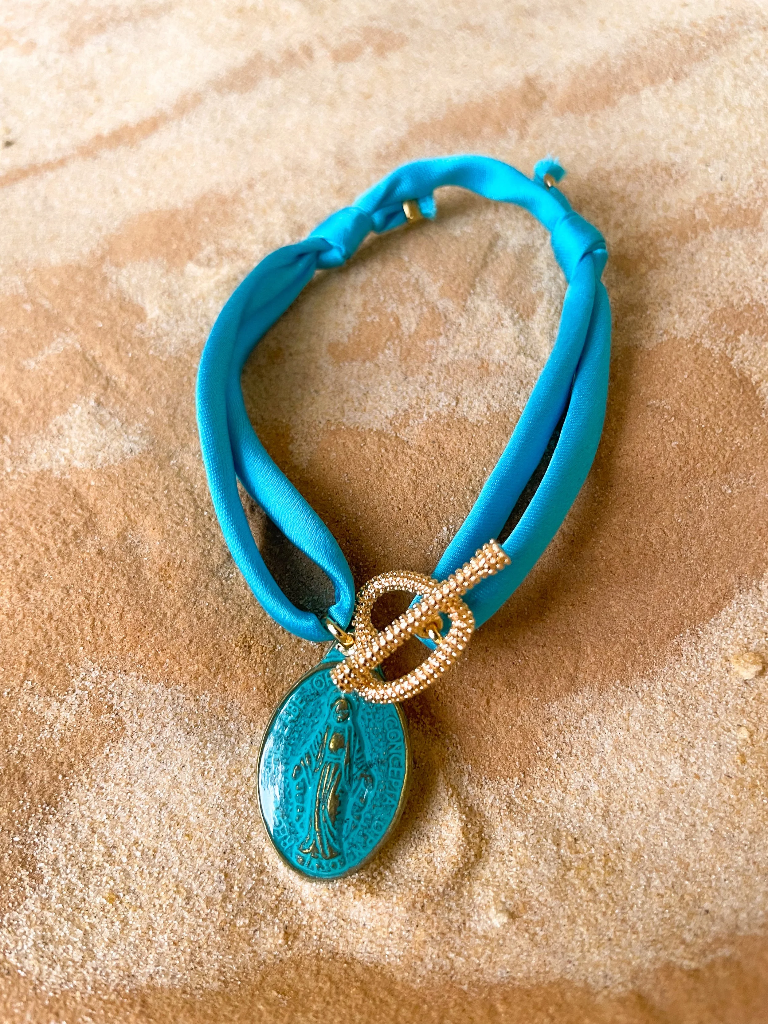 Bracelet en soie turquoise