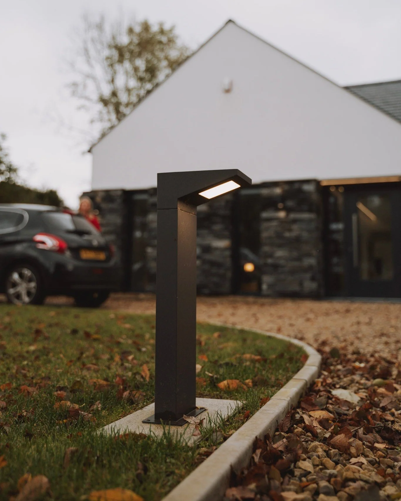 Our friends at @hudsonlighting shared this helpful outdoor lighting temperature guide in a recent newsletter.

'For garden applications, we recommend staying below 3000K to minimise ecological disruption.

Temperature Guide:
- 2200K - 2400K: Warm amb