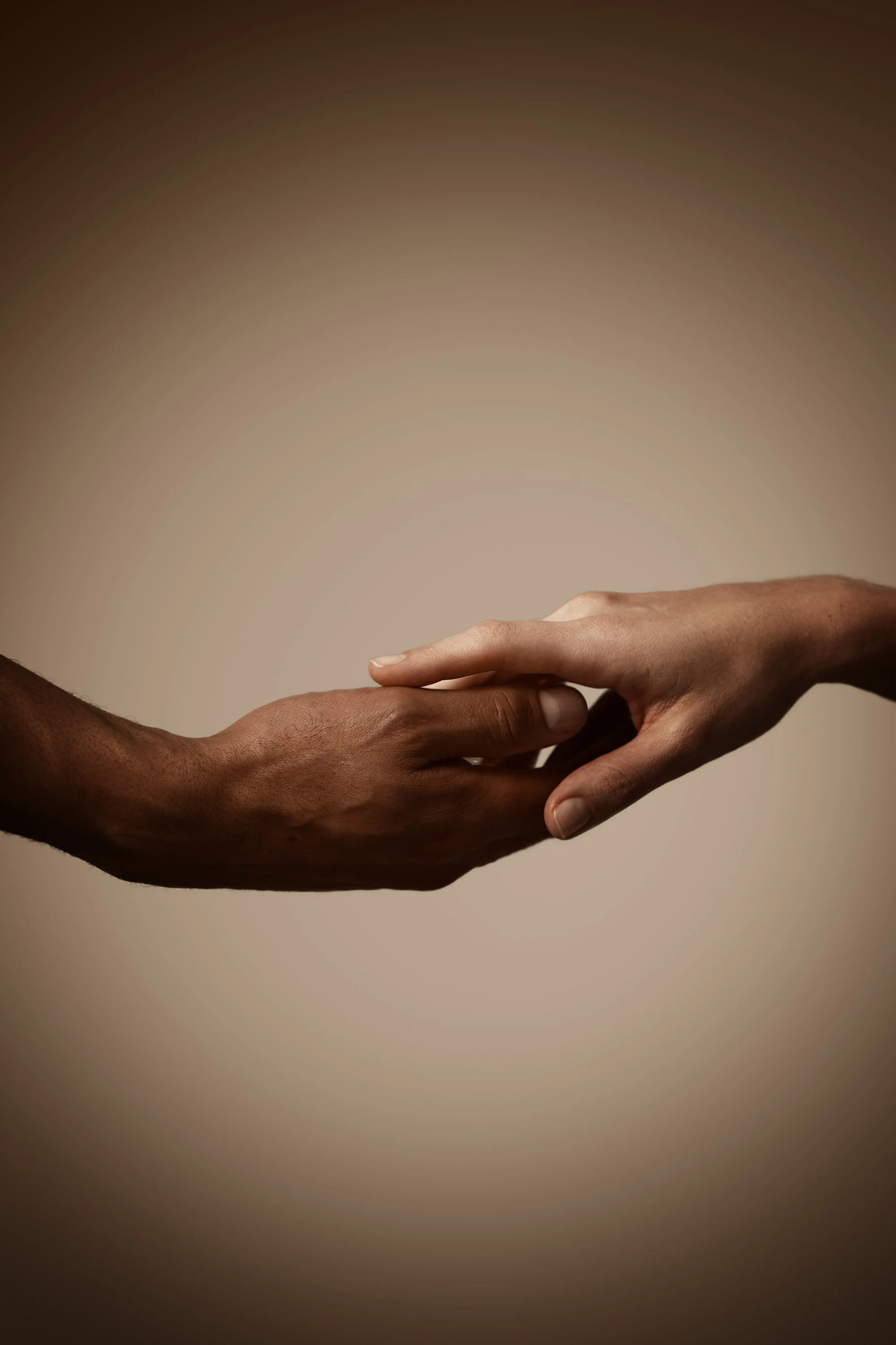 TW_Fragrance_Model_Hand2_020 Final.jpg