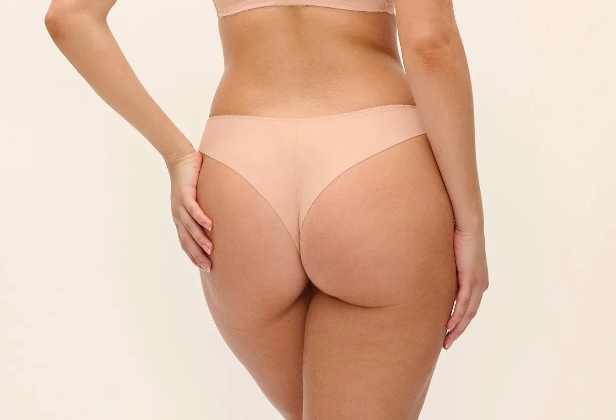 QUINN_CAMEO_UW-MOULDED-SPACER-BRA_AA404310_BRAZILIAN_AA404371_B1_TRADE_WEB.jpg