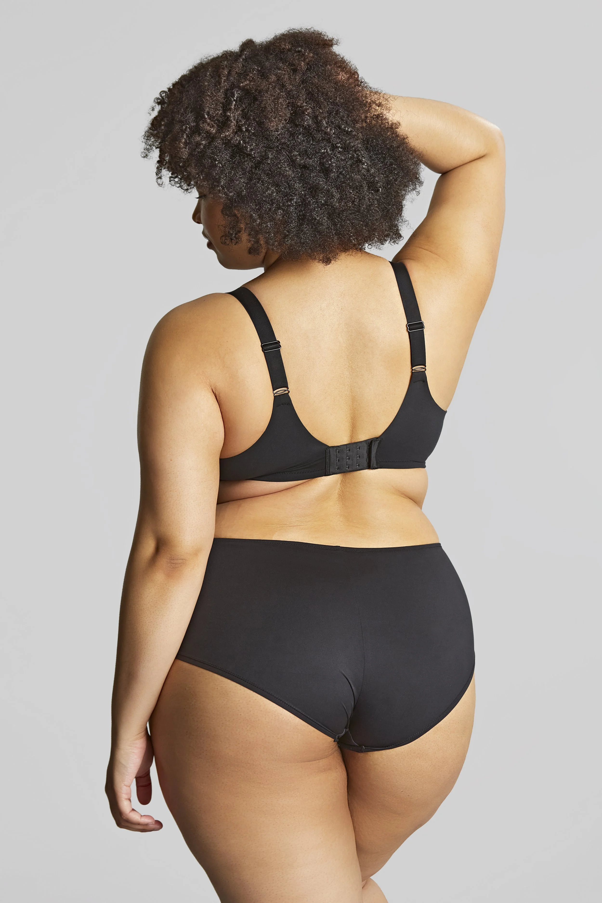 Core_Sculptresse_Bliss_FullCup_10685_DeepBrief_10684_Noir_T_B_6313.jpg