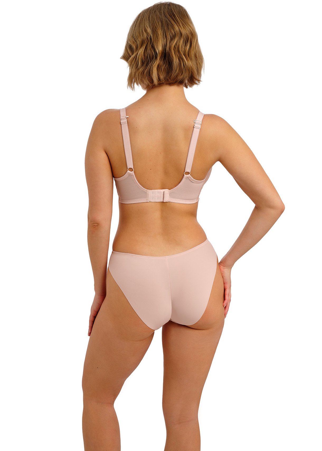 QUINN_CAMEO_UW-MOULDED-SPACER-BRA_AA404310_BRIEF_AA404350_B_TRADE_WEB_SS26.jpg