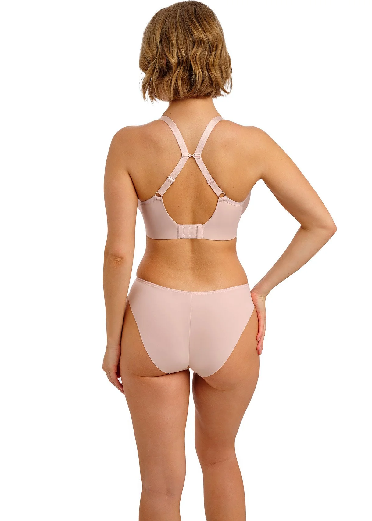 ESSENTIALLY-SMOOTH_CAMEO_UW-MOULDED-BALCONY-T-SHIRT-BRA_AA404432_BRIEF_AA404350_B2_TRADE_WEB_SS26.jpg
