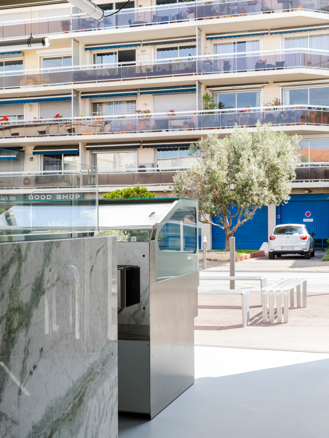 SITE_LOULOU_MARSEILLE_GLACIER_DESIGN_INTERIEUR_MALMOUSQUE_ARCHITECTURE4.png