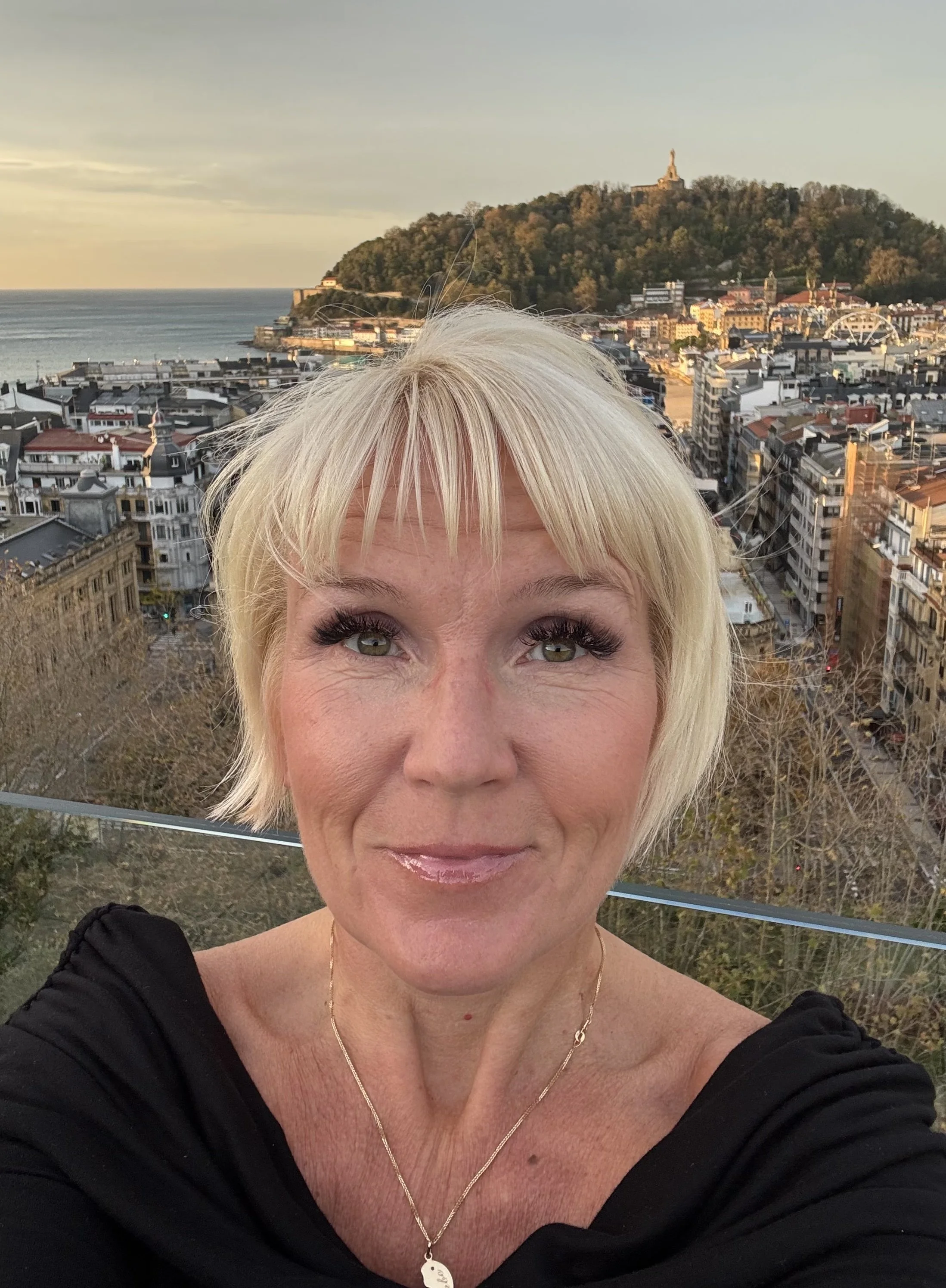 Anita in San Sebastian.jpg