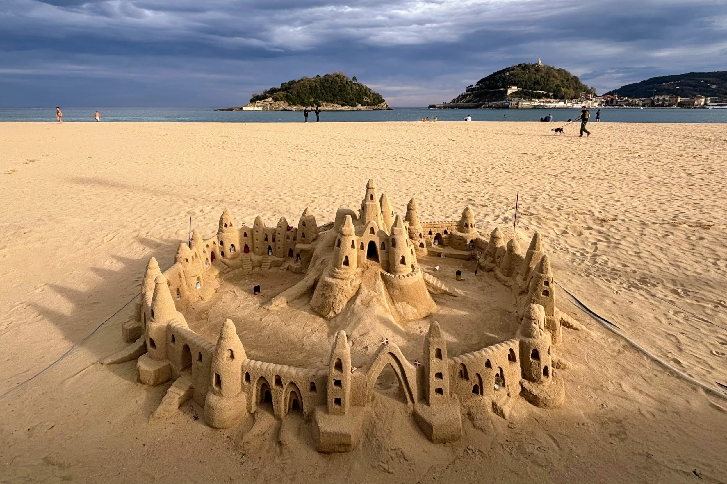 A Beautiful Illusion - San Sebastián