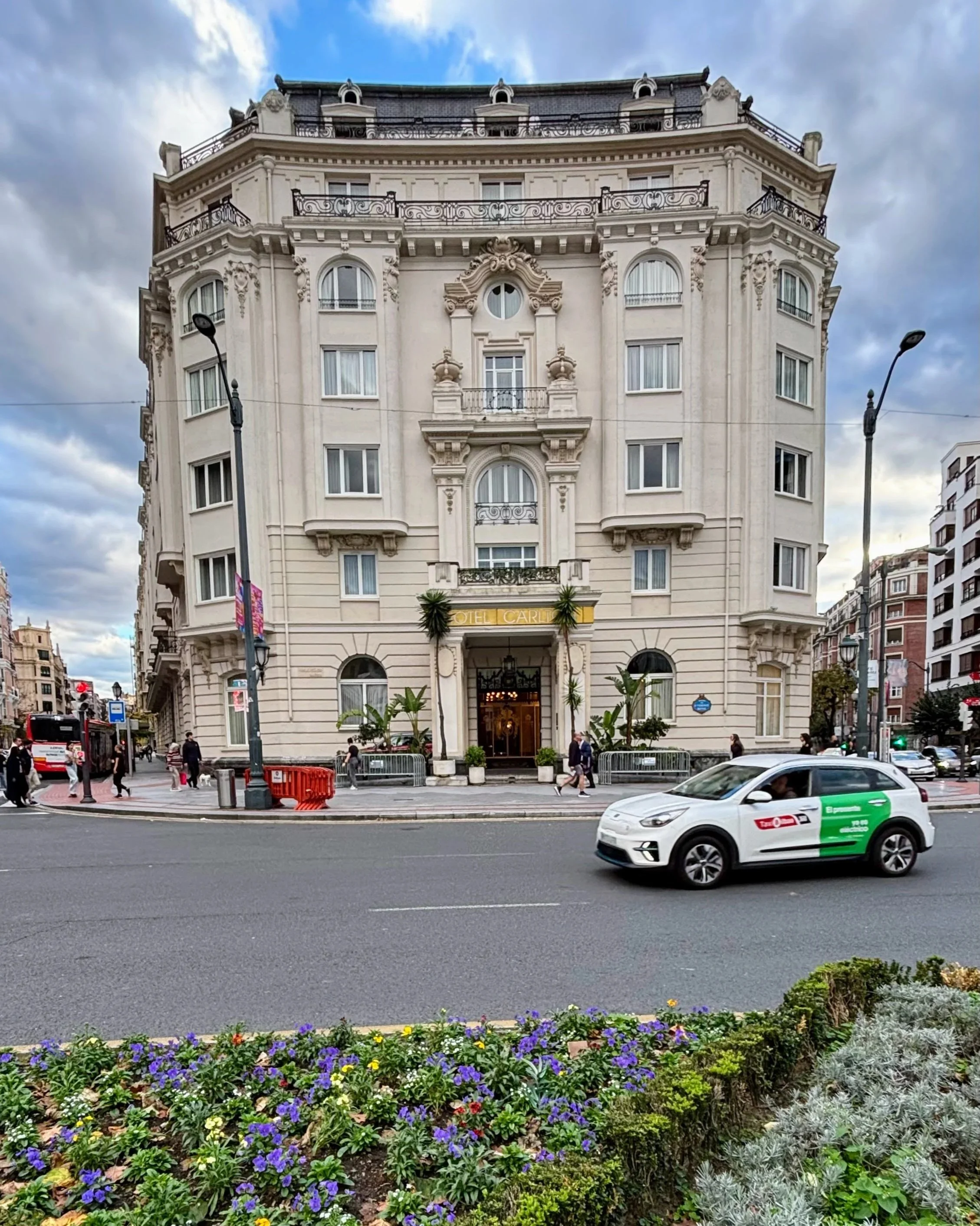 Hotel Carlton facade, seen across the street from Plaza Eliptikoa