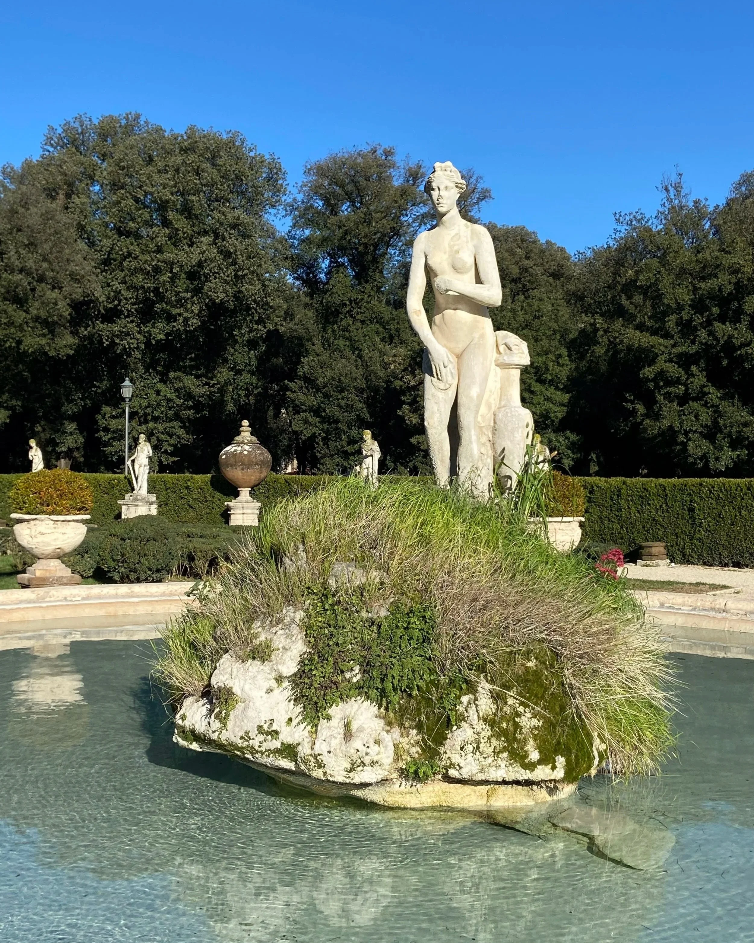 Galleria Borghese Venus statue in garden fountain