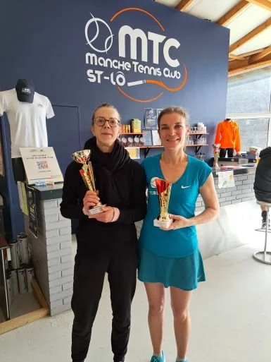EMMANUELLE LEGAT CHAMPIONNE DE LA MANCHE DES + 45 ANS