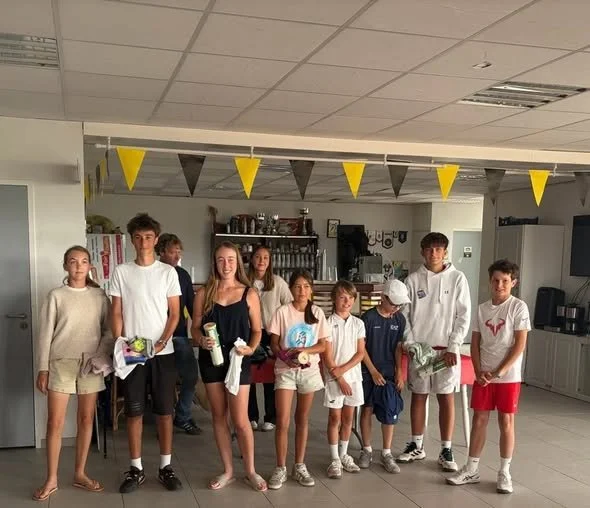 REMISE DES PRIX TOURNOI JEUNE
