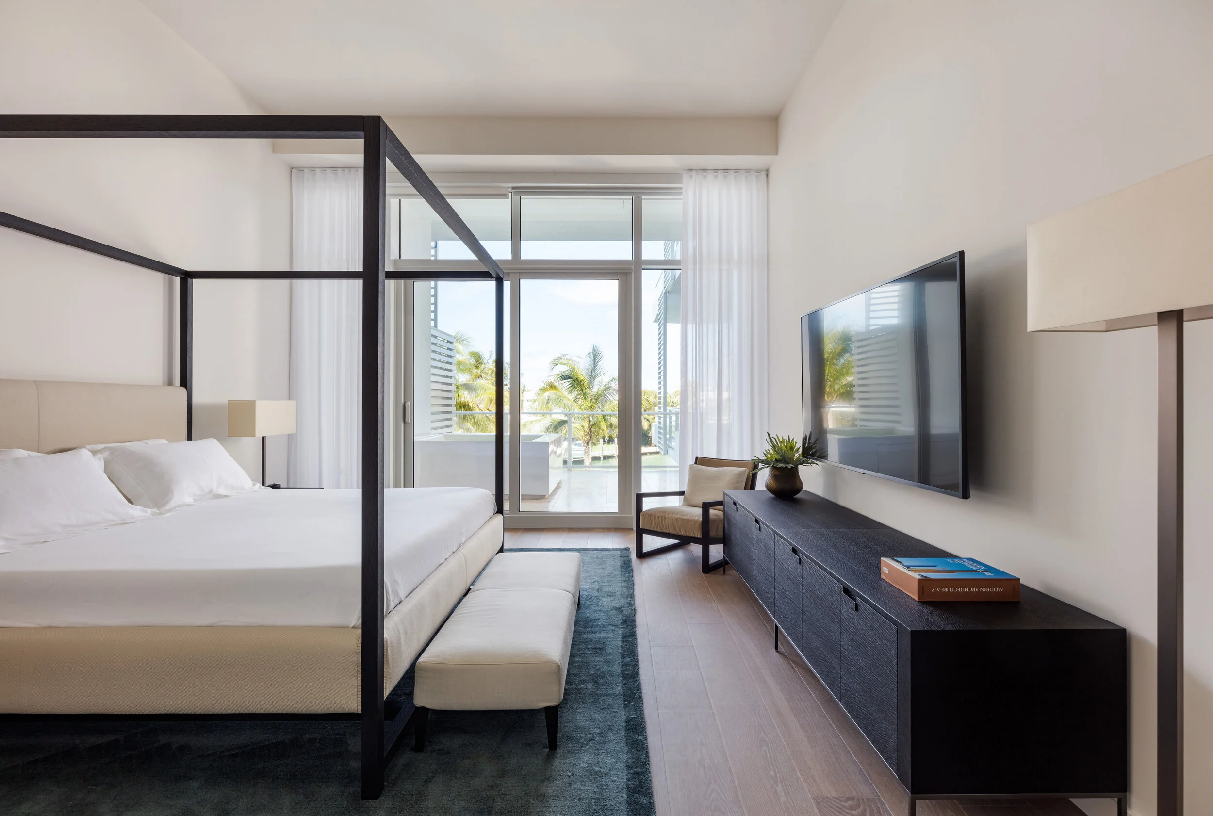 B&B-Italia---201-Master-Suite2.jpg