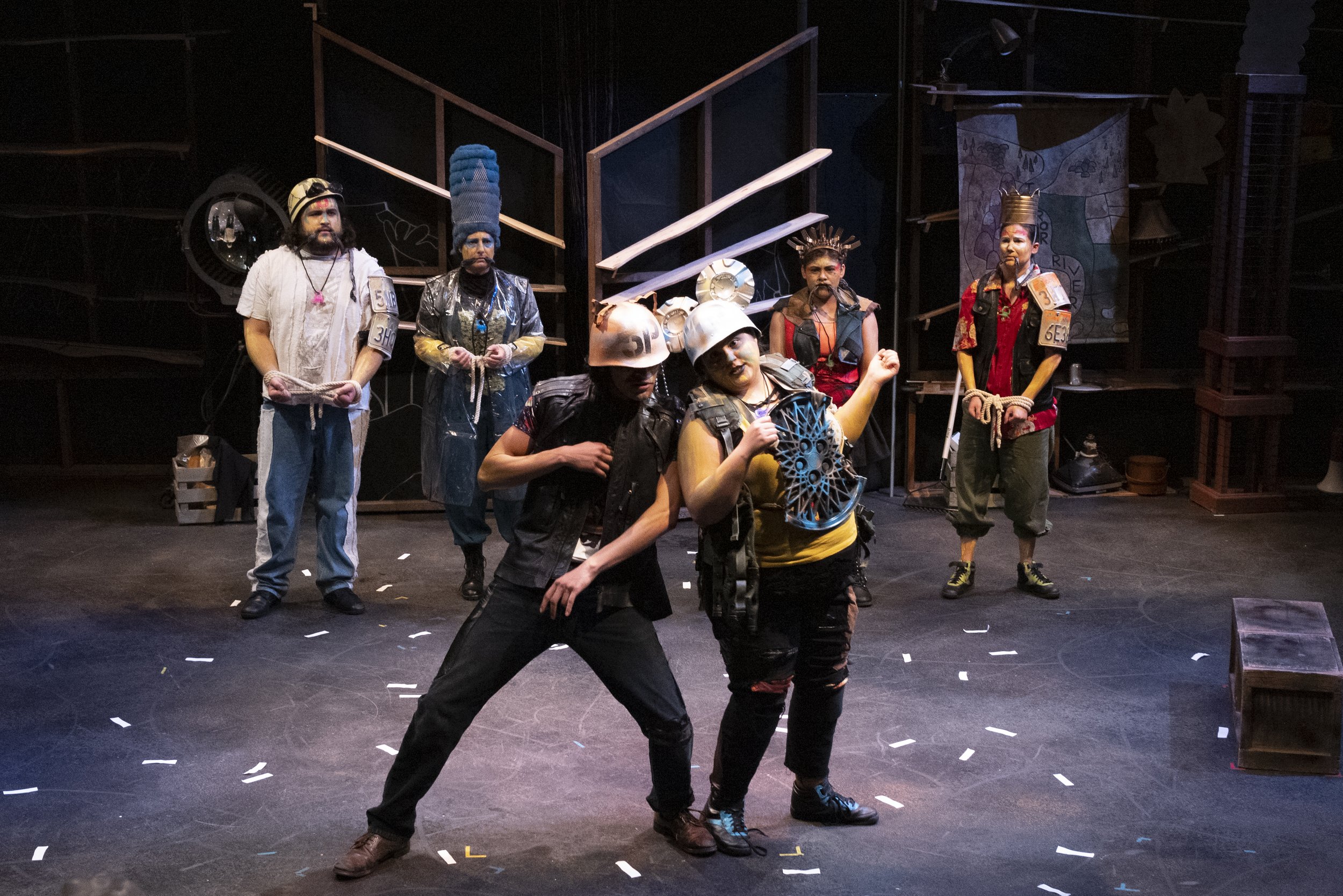 Antonio Rico as Scratchy, Christina Moore as Itchy 