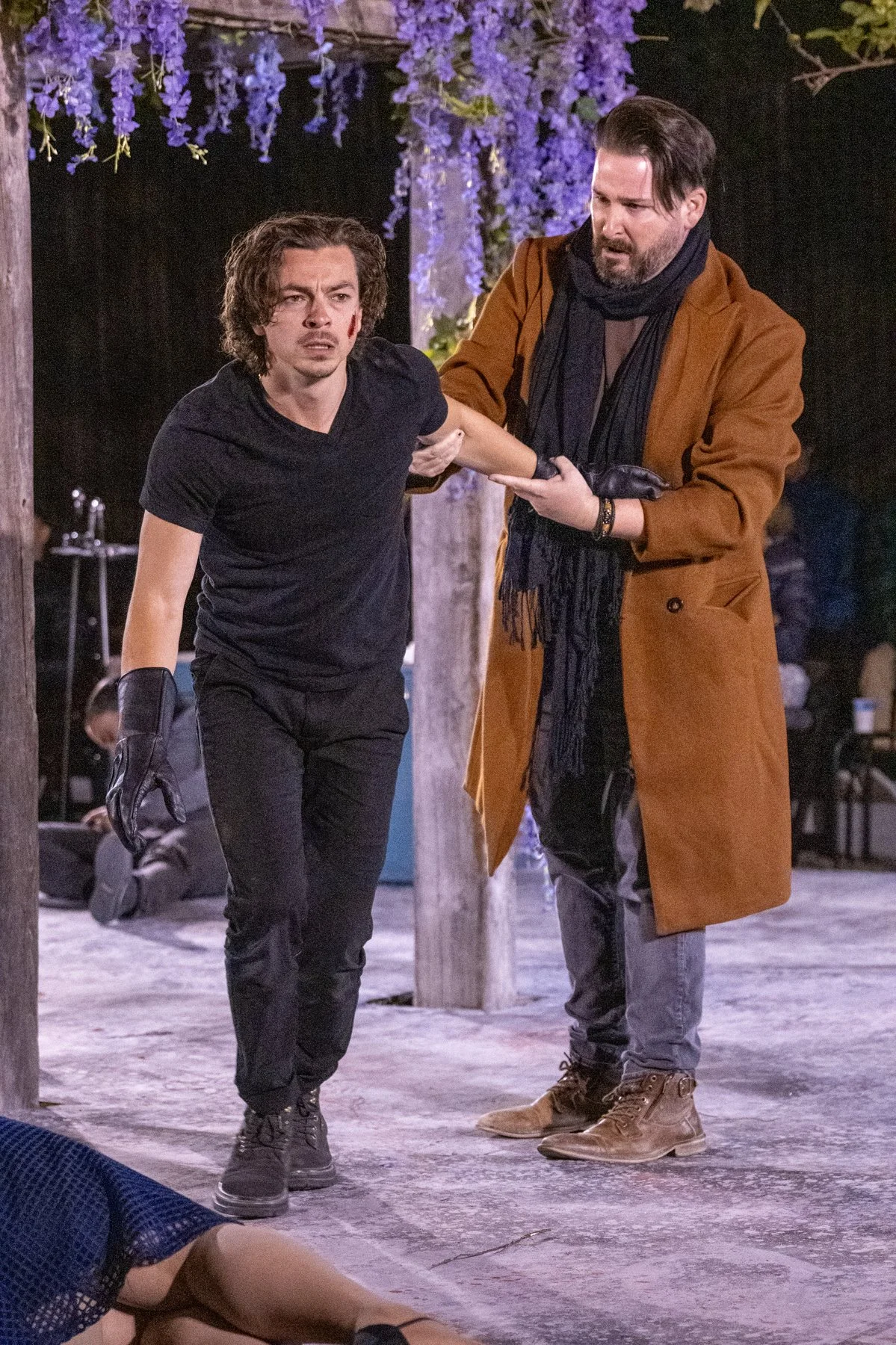Christopher Morson as Hamlet, Noah Lucé as Horatio 