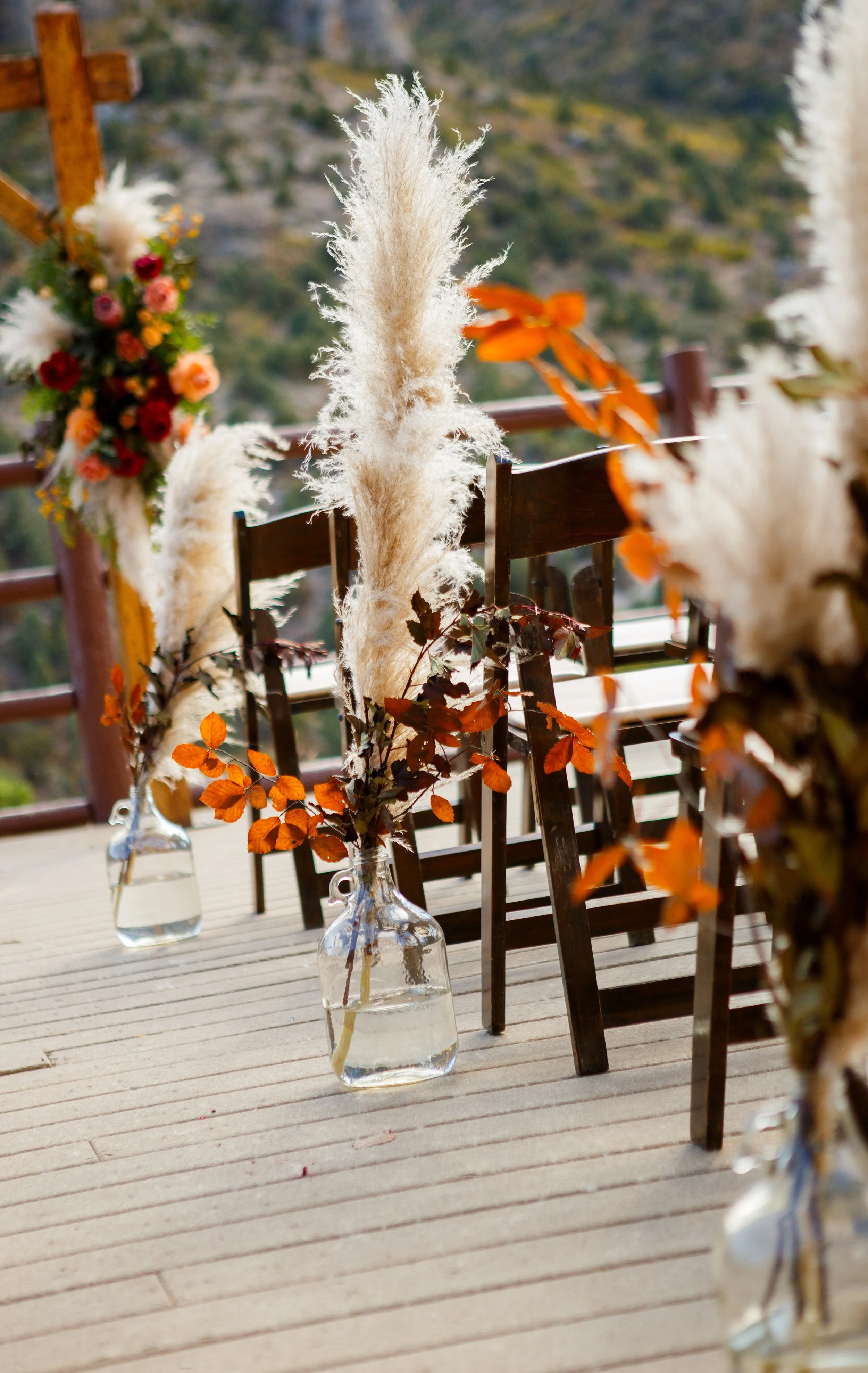 The-Retreat-On-Charleston-Peak_Las-Vegas-Wedding-ceremony-decor.jpg