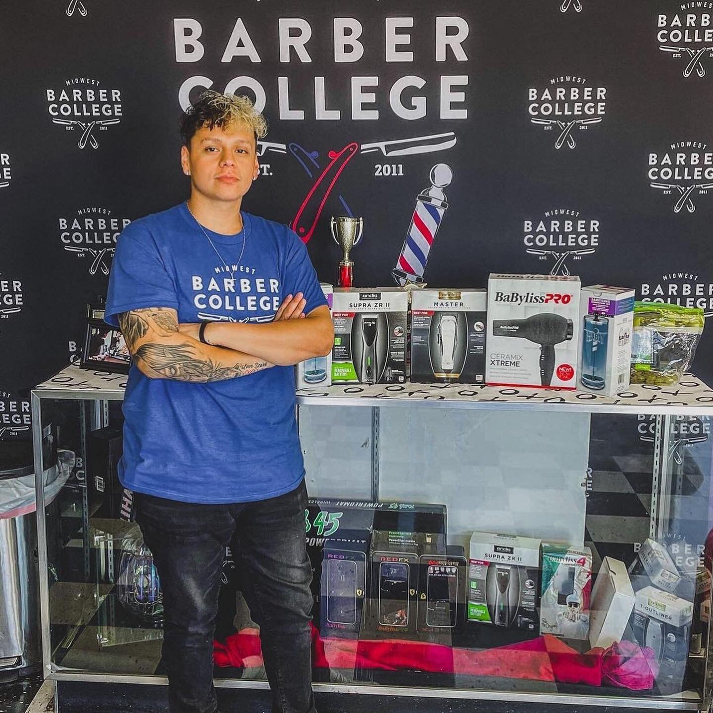 Congrats Chris G. for graduating to the floor!! Check out his new student barber kit. He&rsquo;s hitting the floor in style! 💈✨

Apply today and claim your chair at Midwest Barber College!

#topekabusiness #topekabarber #topcityhair #barbershop #bar