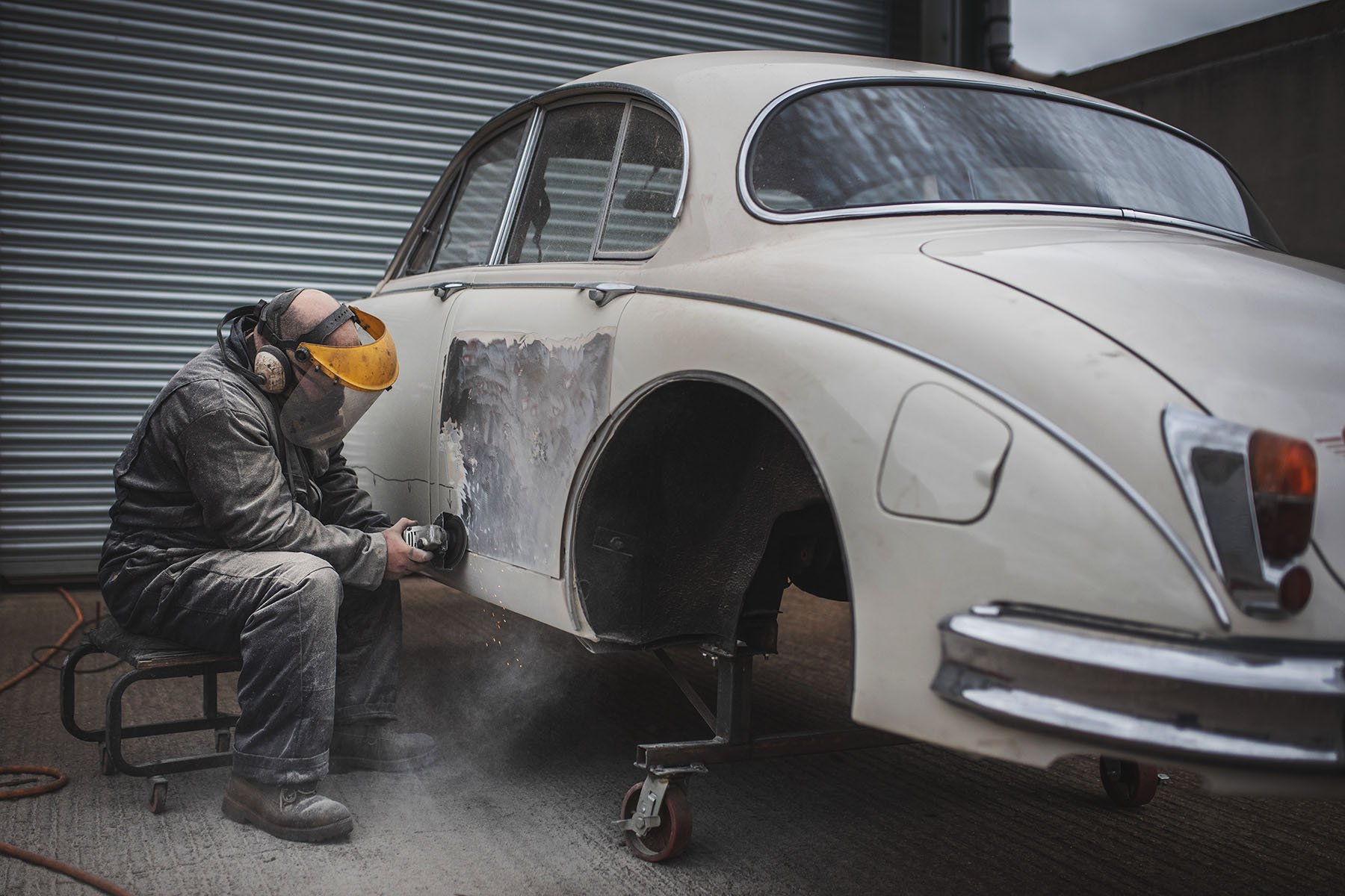 Auto Body Mechanics: Restoring Cars to Their Former Glory