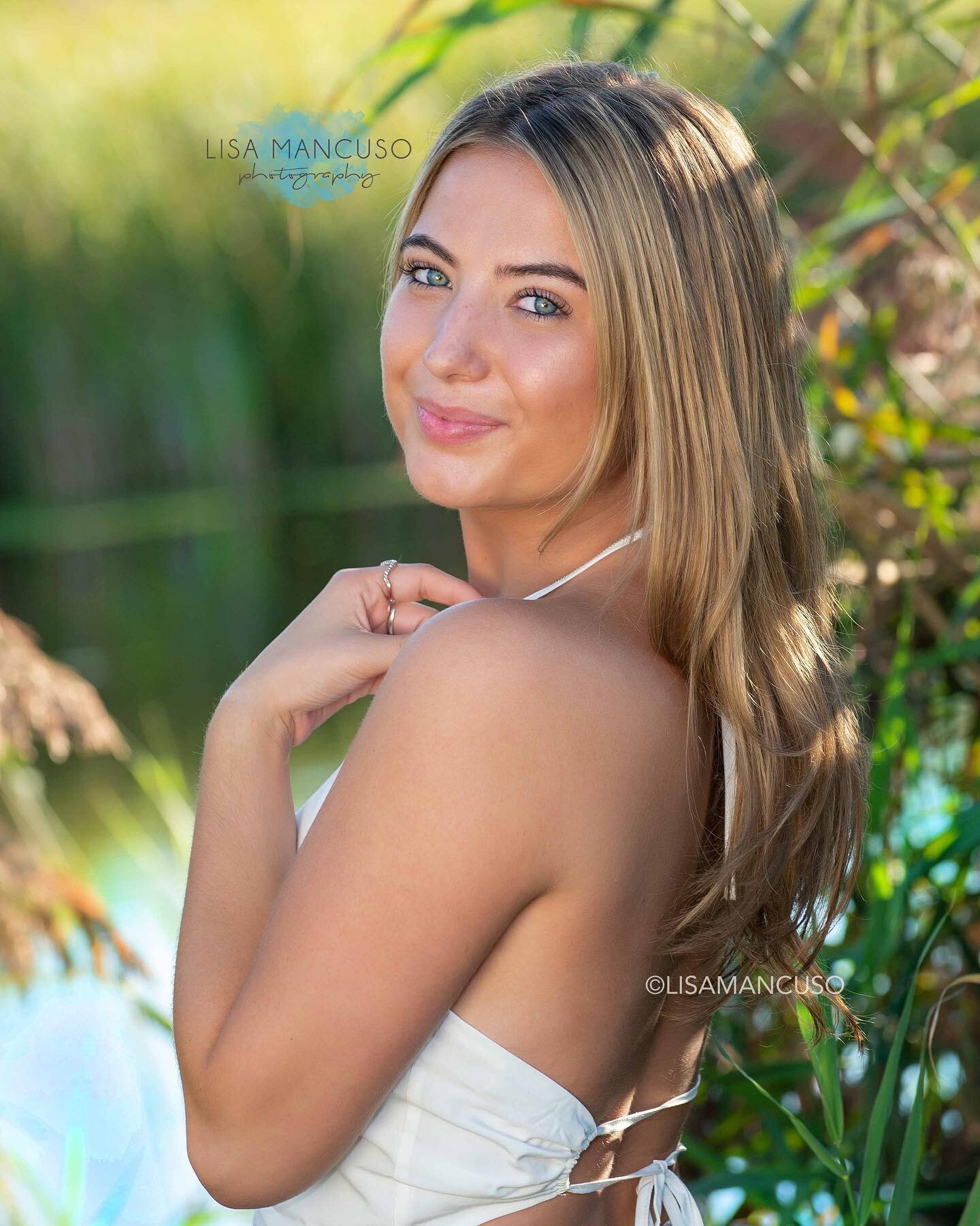 Jenna, you&rsquo;re gorgeous inside and out! What a pleasure it was working with you! Great job! I am posting the others to your personal gallery now!  #lisamancusophotographyseniors #outdoorseniorphotography #maseniorphotographer #northshoreseniorph
