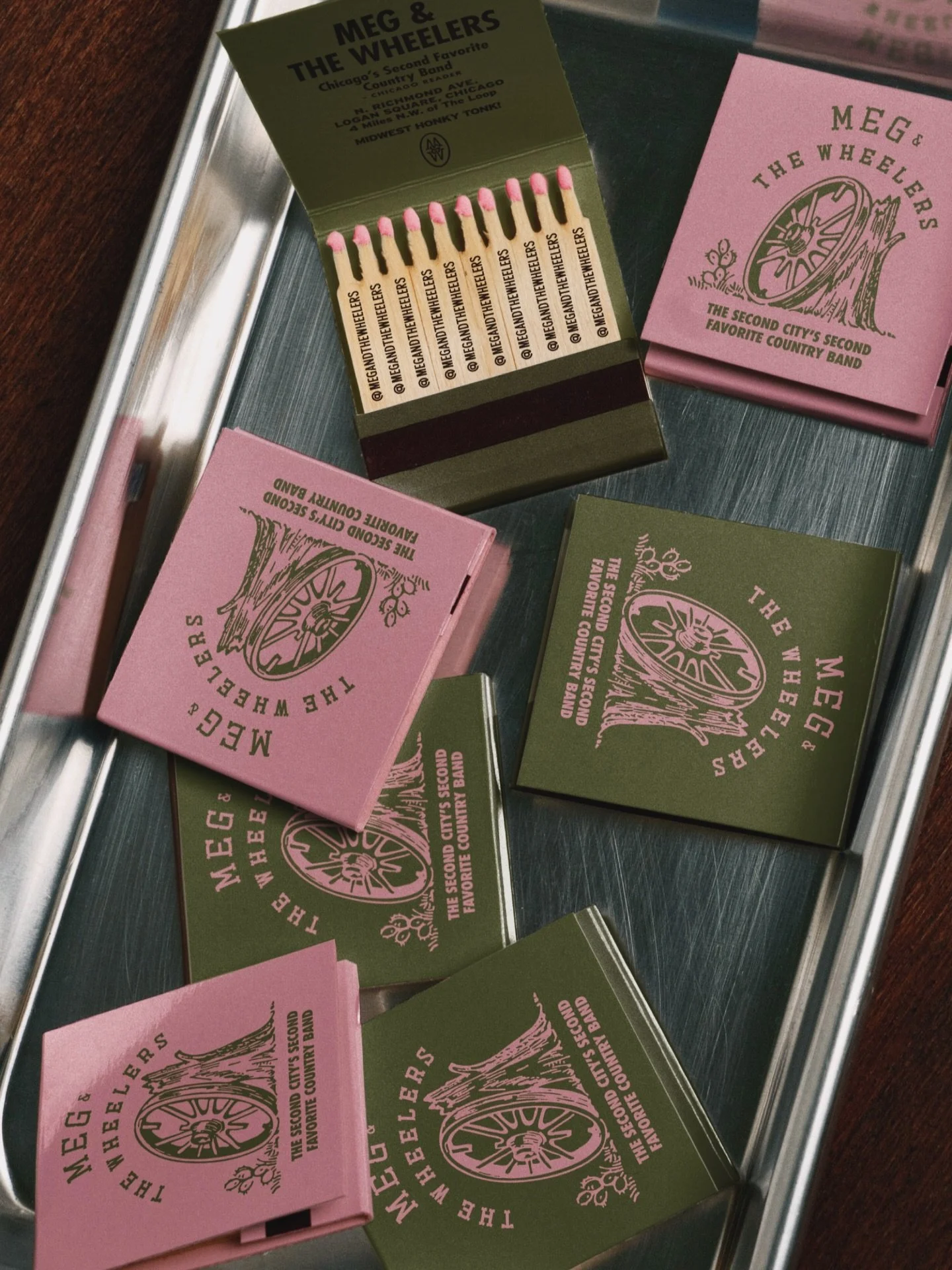 A little swag for Chicago&rsquo;s 2nd favorite country band, @megandthewheelers 🔥