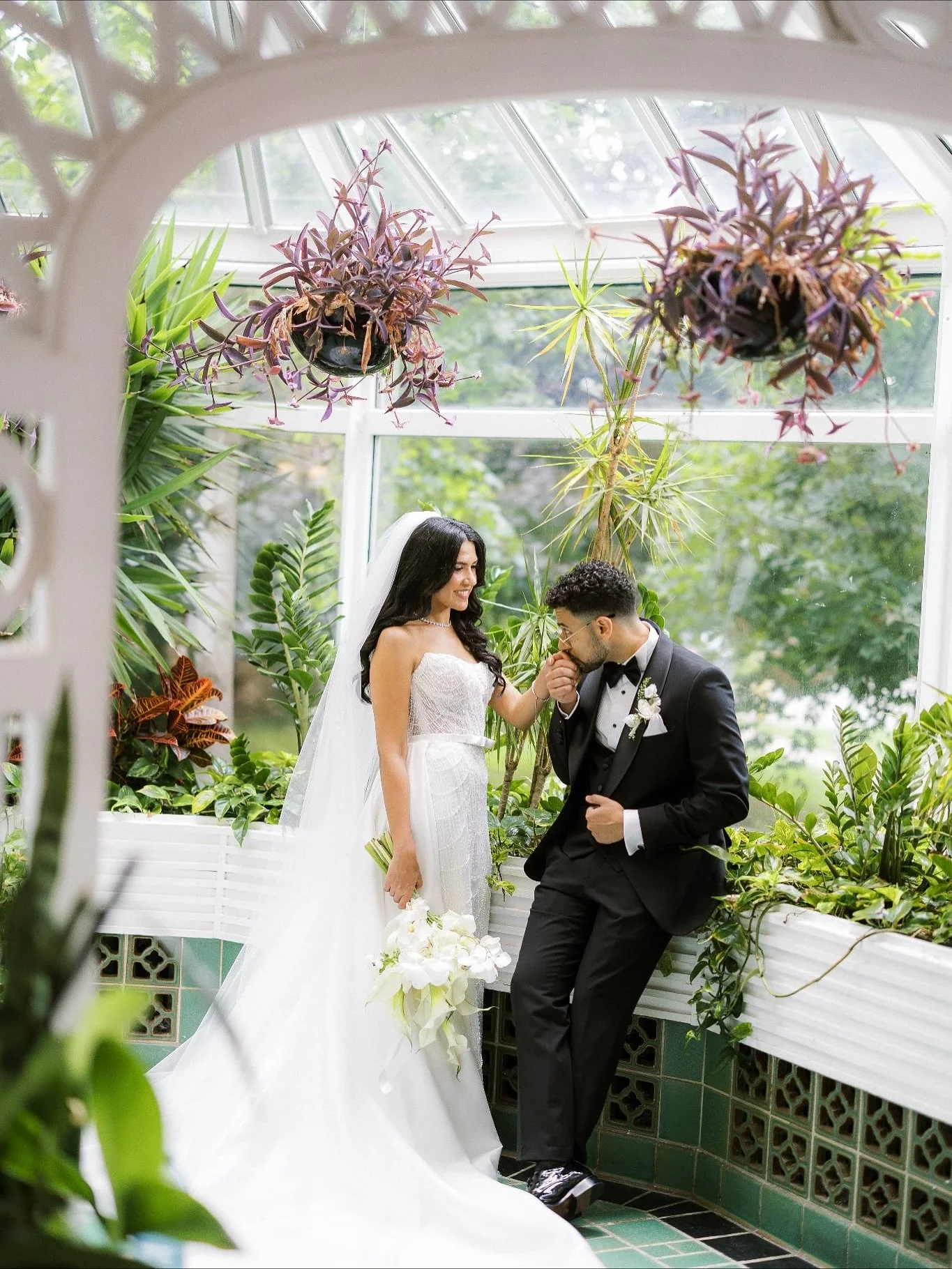 Sneak peeks from Marina &amp; Sam&rsquo;s beautiful wedding day 🍃

Planning @lepetithouse 
Florals @amor_wedding 
Bride&rsquo;s hair &amp; makeup @rachelrenna 
Photography @justklikproductions