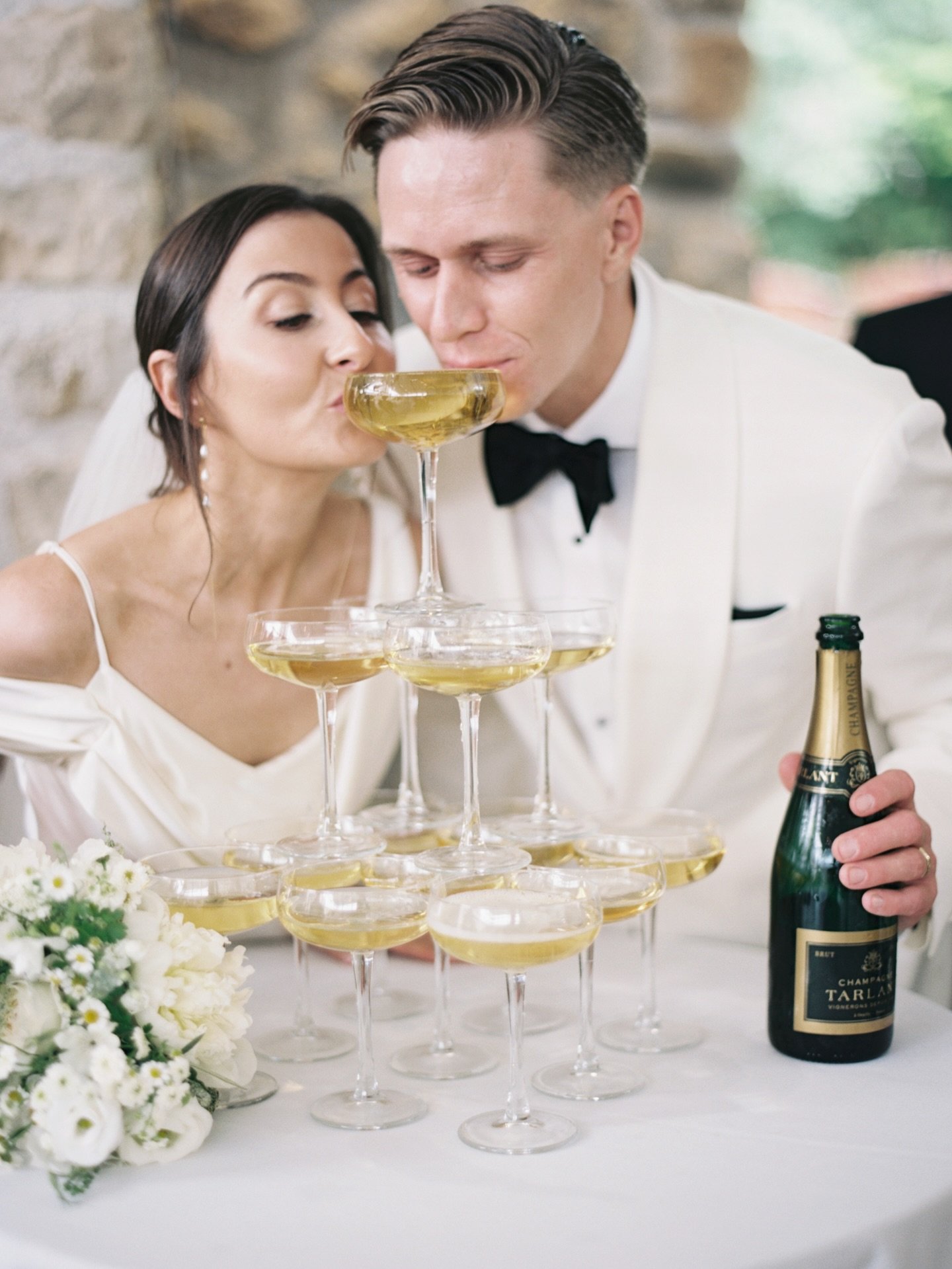 This snowstorm has us dreaming back to Carissa and Daniel&rsquo;s gorgeous summer wedding 🥂

Photography @emily_michelson 
Venue @alton.mill.weddings 
Planning @lepetithouse 
Florals @debsfloraldesign 
Hair and Makeup @taylorswitzermakeup