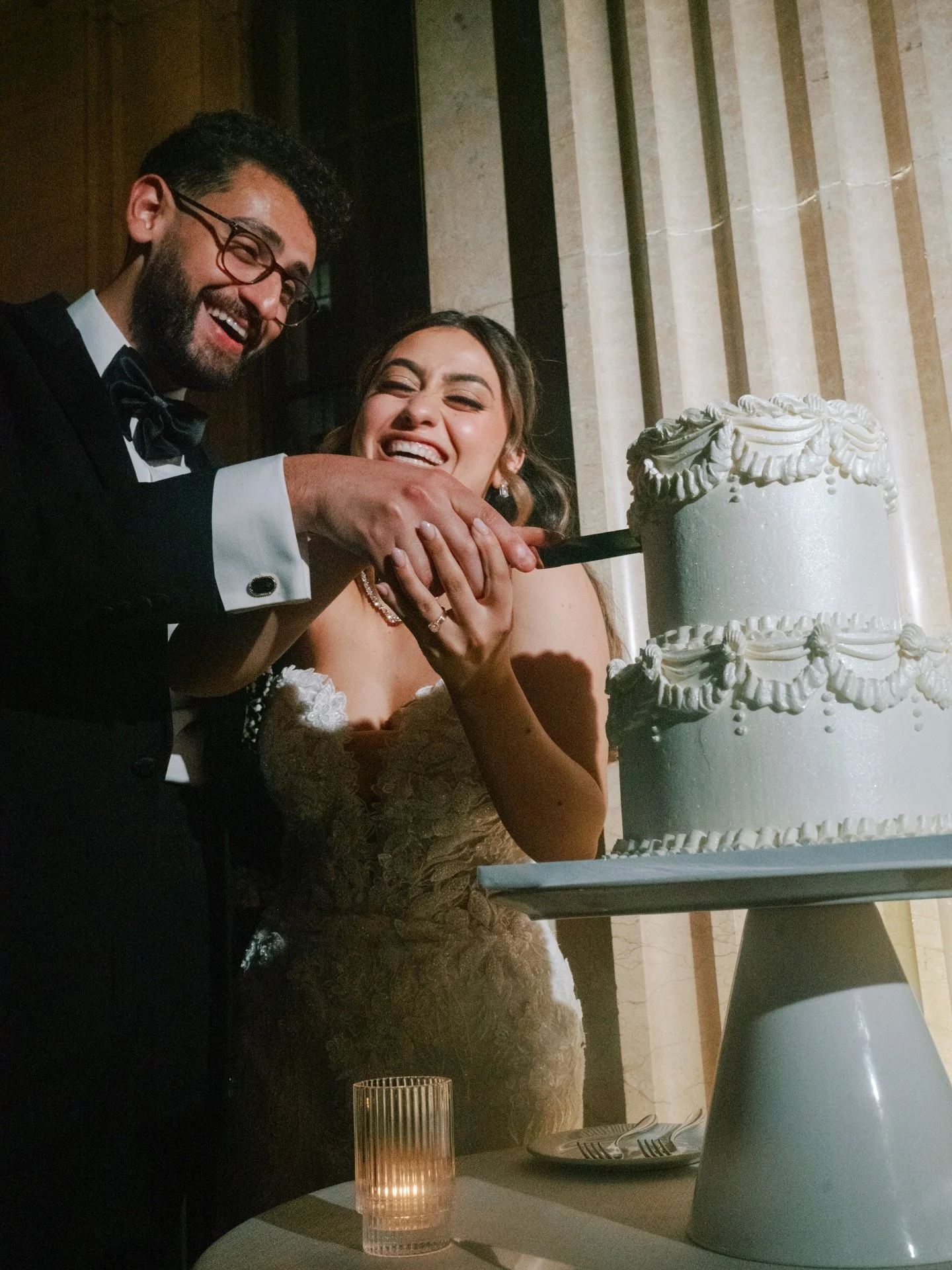 Happy love day, lovers 💌

Photography @loriwaltenburyphoto 
Hair &amp; Makeup @jenevoy_ 
Planning @lepetithouse 
Venue @onekingwest