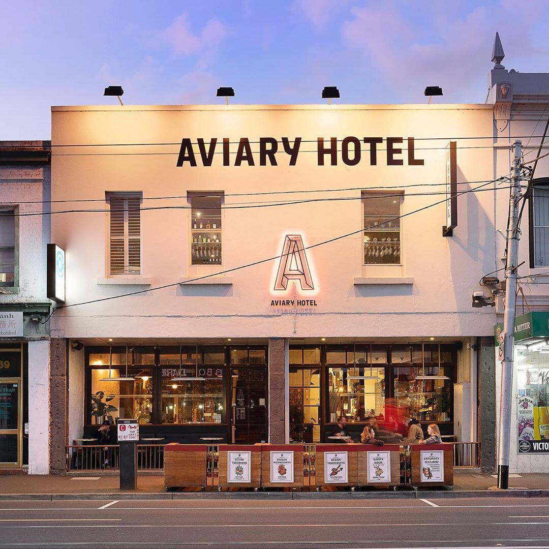 Front of the Aviary Hotel, pub located in Abbotsford VIC