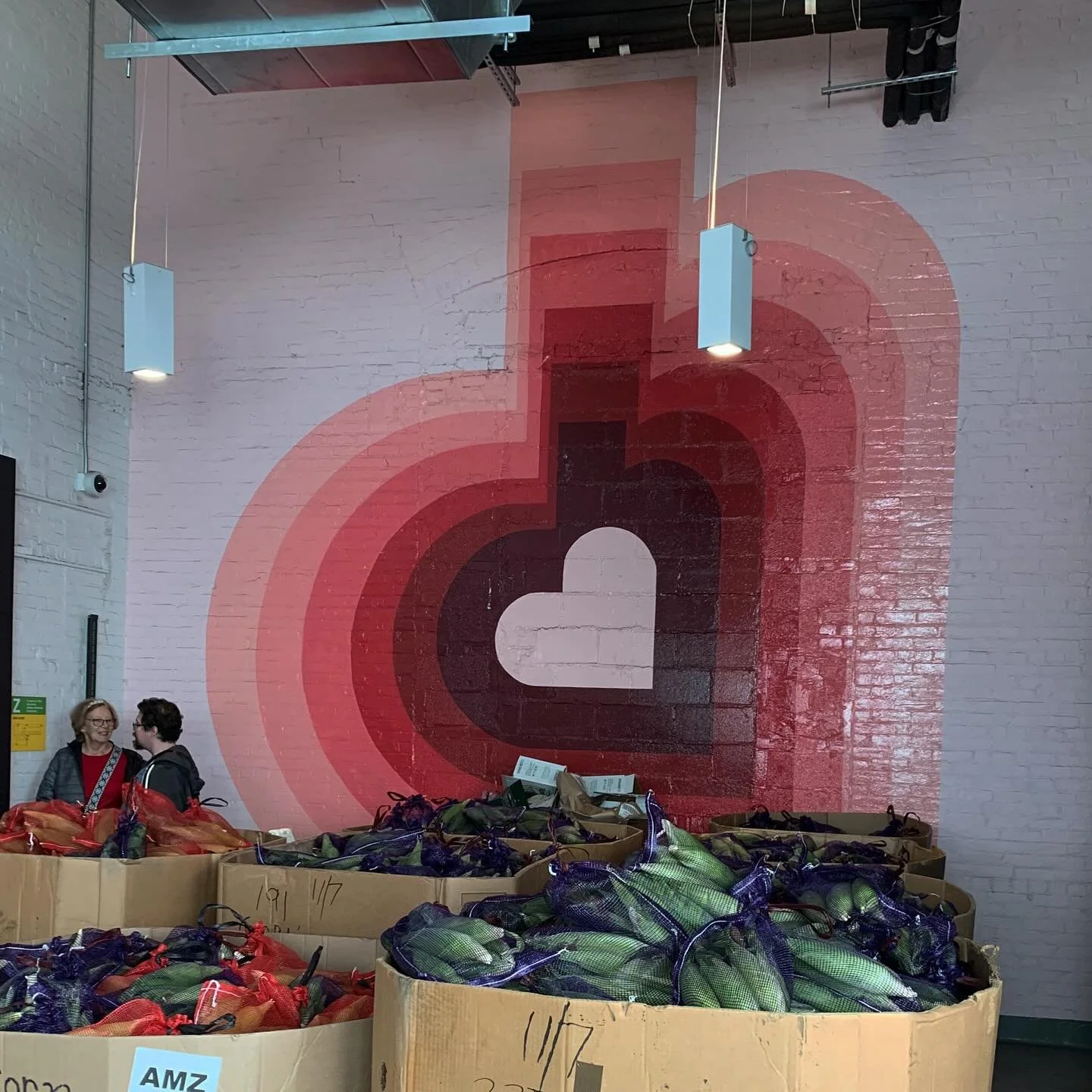 I packed food for @cityharvestnyc today! We packed 30000 pounds of corn and 10000 pounds of apples. That&rsquo;s 5600 families impacted :) Check out their account to see how you can help 🧡