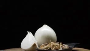 Tangamanga Oktoberfest - Salchicha Rosten Wurst con Cebolla Asada y Jitomate Seco