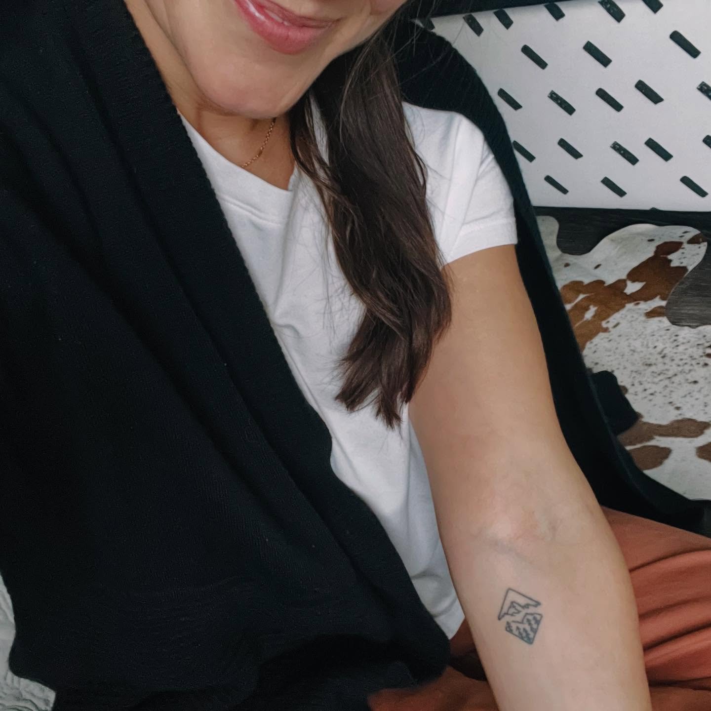 In honor of International Mountain Day, I&rsquo;d like to share my mountain inspo&hellip; 🏔️💘

About this time last year, several friends asked what was next on my bucket list. I honestly didn&rsquo;t have anything in mind and knew setting an audac