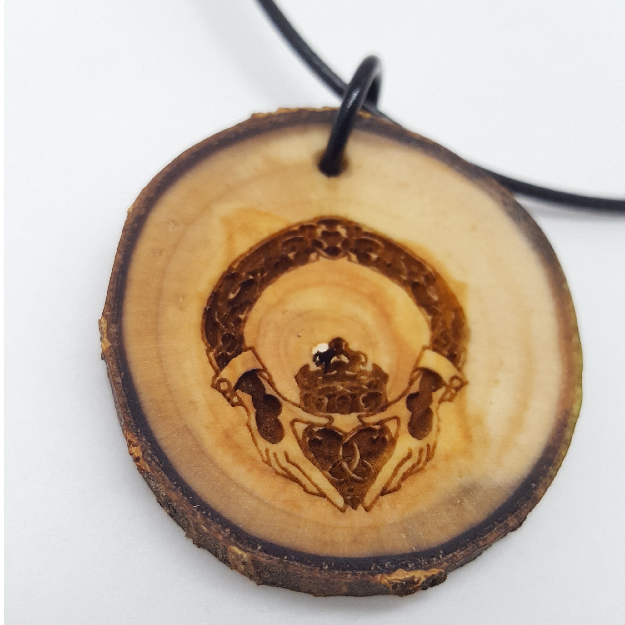 claddagh necklace 5.jpg