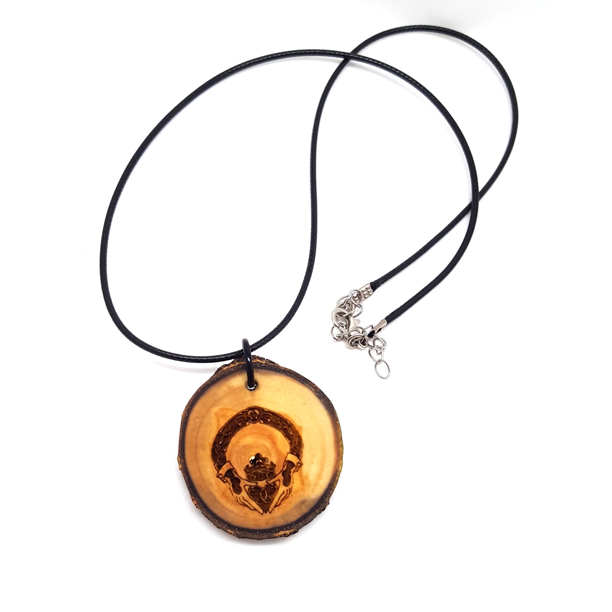 claddagh necklace 3(1).jpg