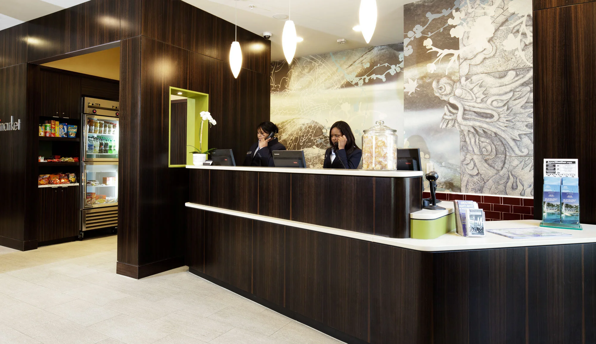 AV_110506_1191_mstr_web.jpg