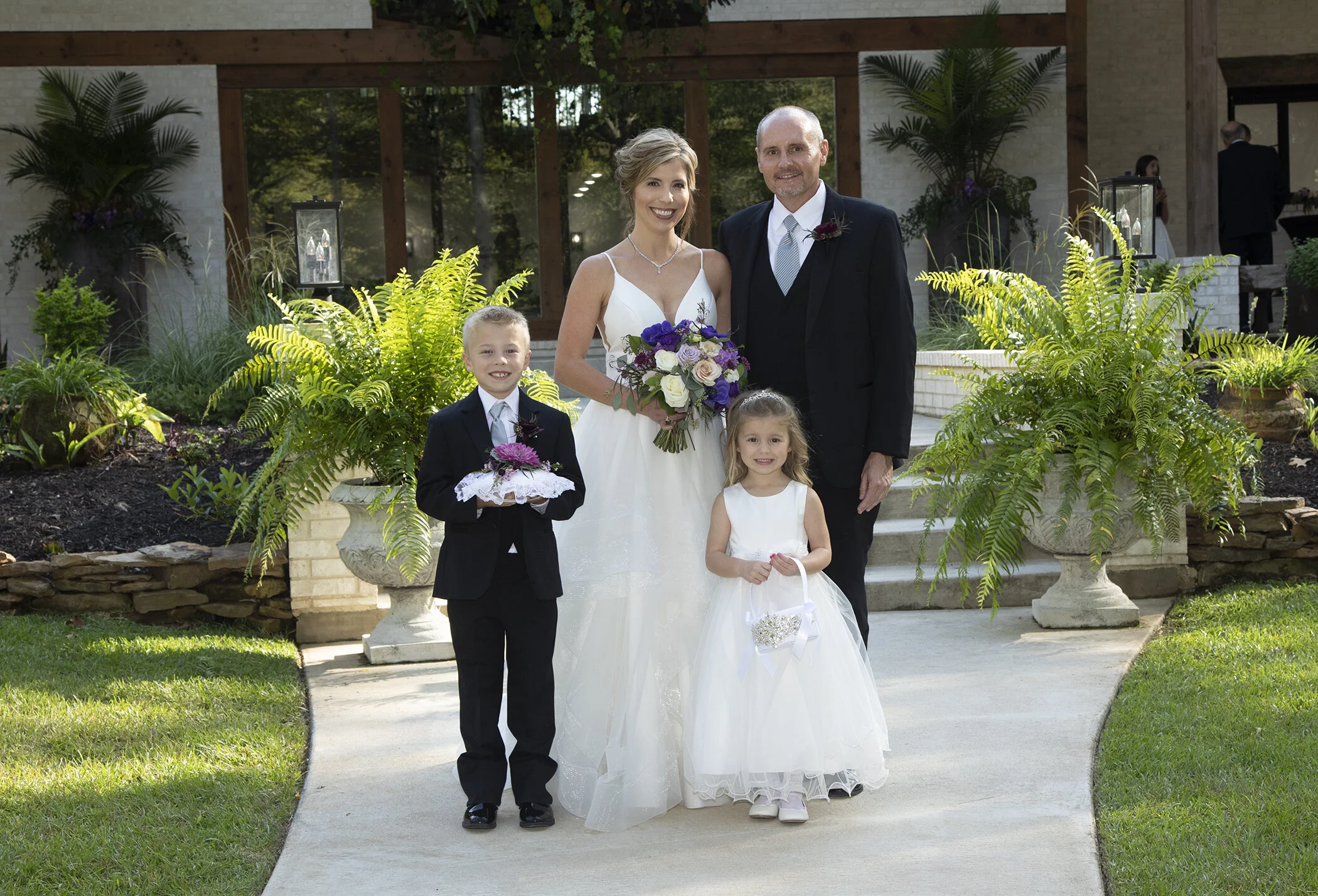 Lynn's Landing Photo Gallery — Lynn's Landing