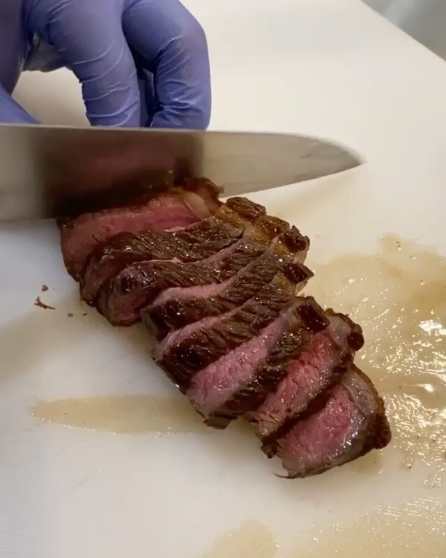 What&rsquo;s your steak preference: Picanha or Filet Mignon? 🐮🥩 @primalcutsoc offers a variety of perfectly cooked steaks like this Picanha &amp; Filet Mignon. #rodeo39pm
📸: @primalcutsoc