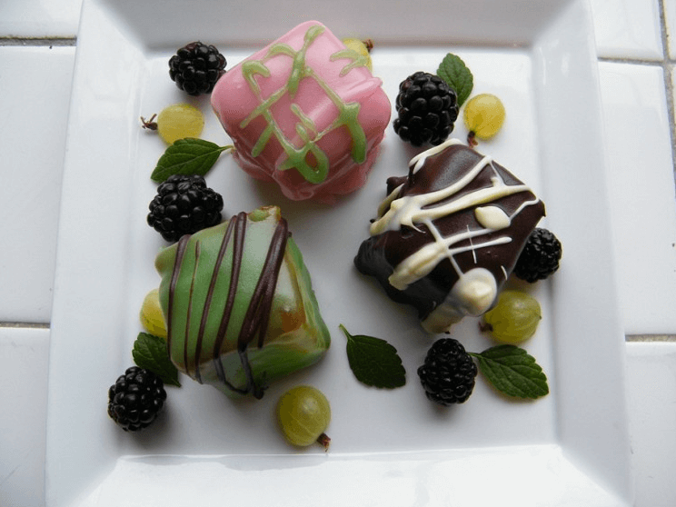 Social - sweets-treats Menu - Jaynes Gourmet Catering & Event Planning - Toronto - 3.png