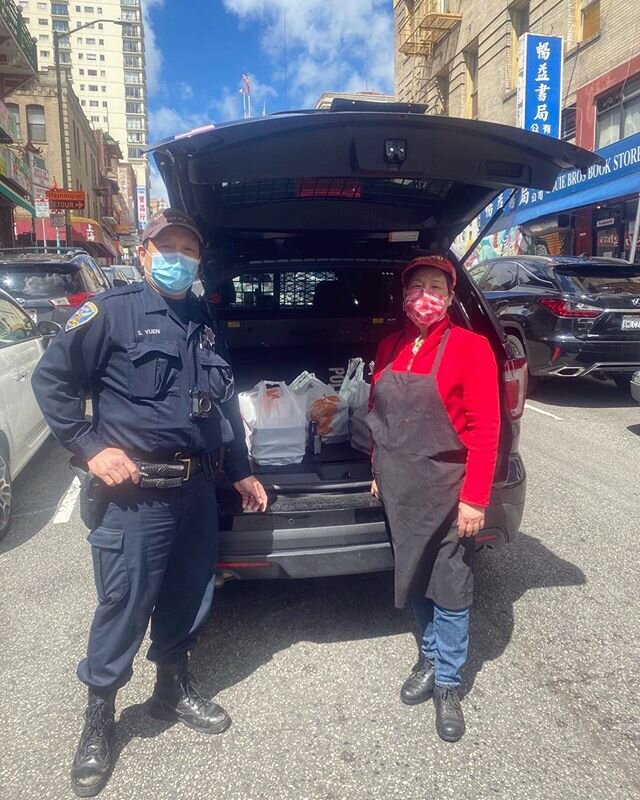 Feeding our community. Thank you to our @sfpdofficial for all you do! #firstresponders
.
.
.
.
.
.
.
#essentialworkers #staysafe #grateful #thankyouforyourservice
#orderlocal #supportlocalbusiness #openfordelivery #takeout #feedingamerica #shelterinp
