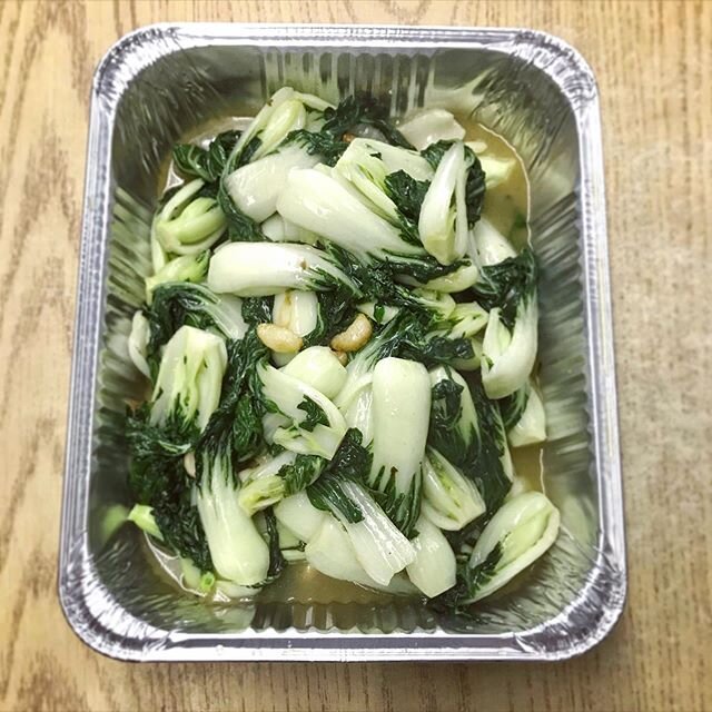 Anyone like veges?! Bokchoy is a member of the family of Brassicaceae or Cruciferae, also commonly known as the mustards, the crucifers, or the cabbage family. 
#bokchoy #healthypost #educationalpost #cabbagefamily
.
.
.
.
.
.
.
#supportlocalbusiness