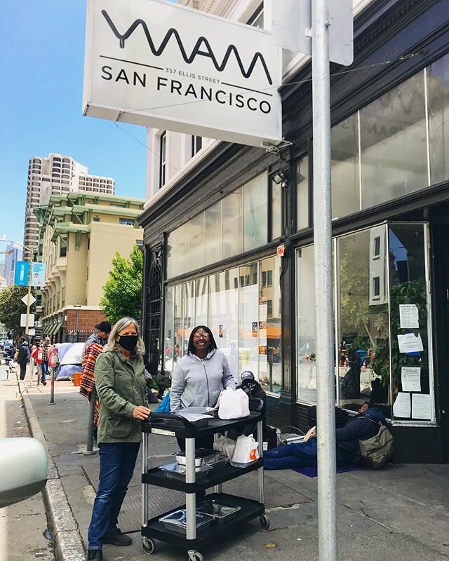 Love, peace and feeding our community. We appreciate those @ywamsf who continually support the most vulnerable in our community. #openmeal #openhearts #somegoodnews
.
.
.
.
.
.
.
#staysafe #grateful #essentialworkers
#orderlocal #supportlocalbusiness